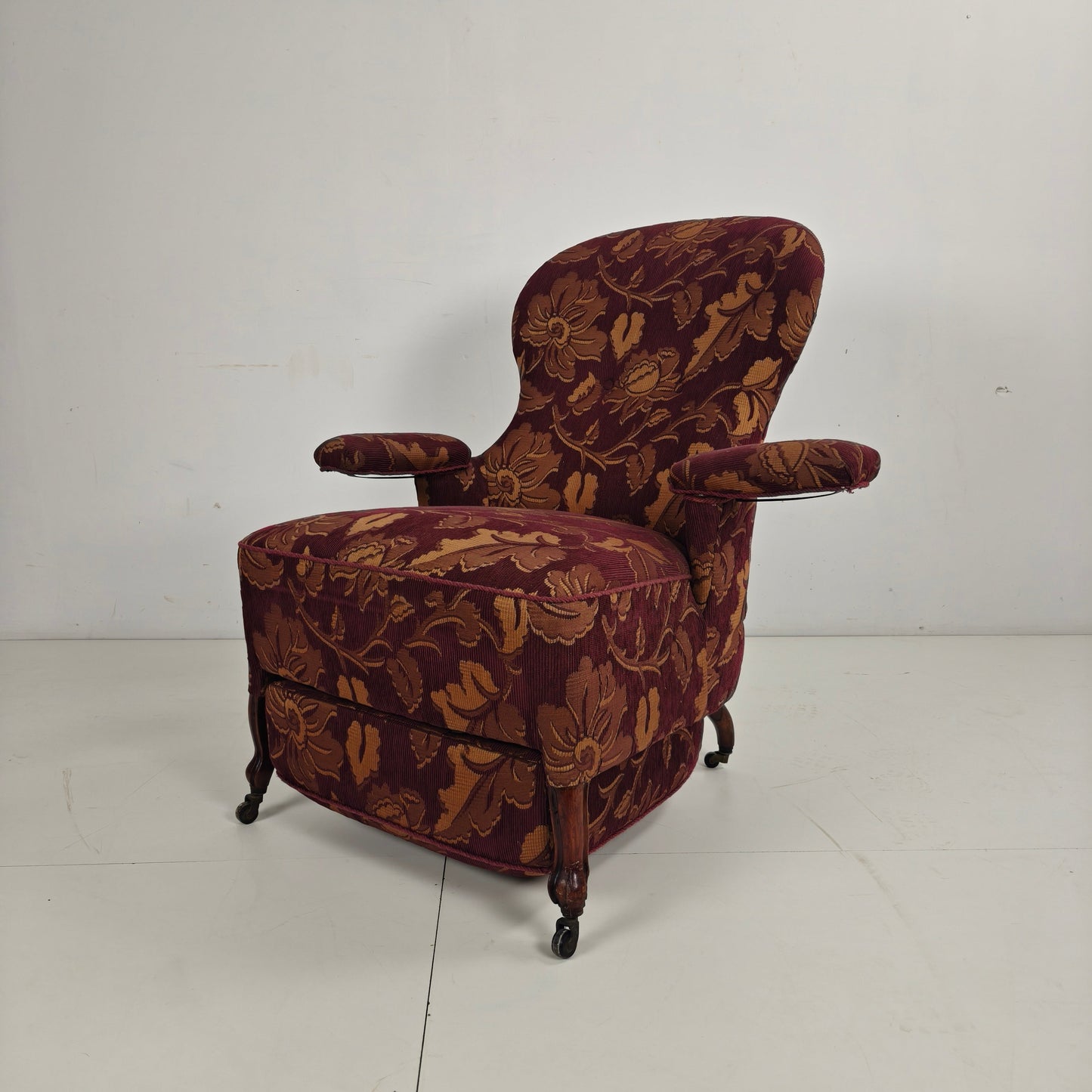 Early 20th-Century Adjustable Reclining Armchair by Drevette L.M., circa 1900–1920 Early 20th-Century Adjustable Reclining Armchair by Drevette L.M., circa 1900–1920
