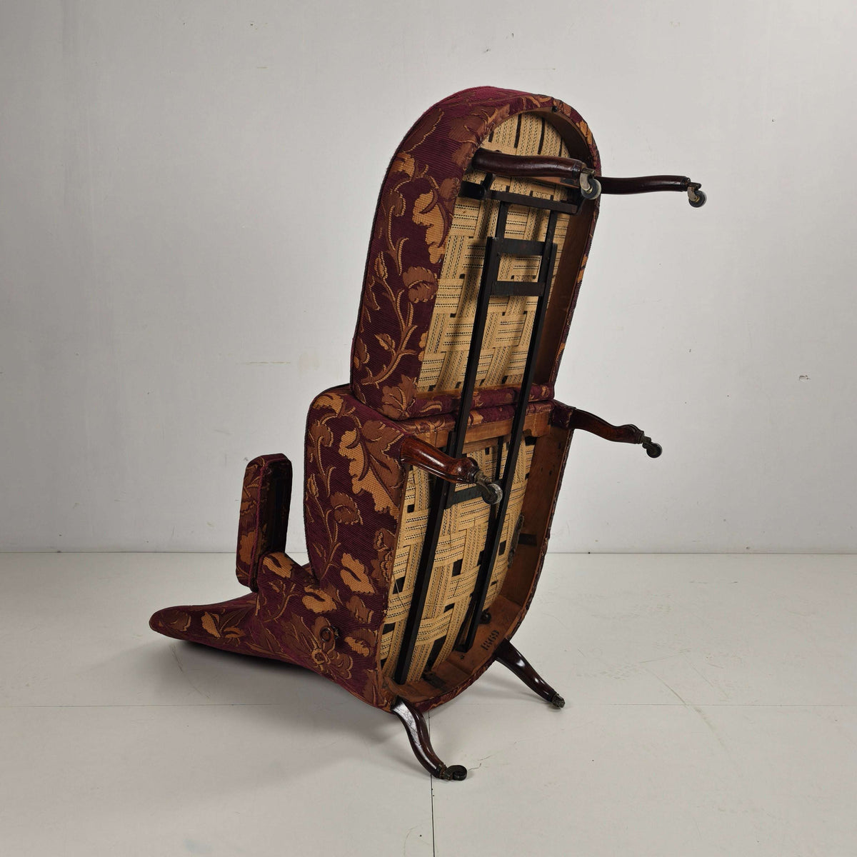 Early 20th-Century Adjustable Reclining Armchair by Drevette L.M., circa 1900–1920 Early 20th-Century Adjustable Reclining Armchair by Drevette L.M., circa 1900–1920