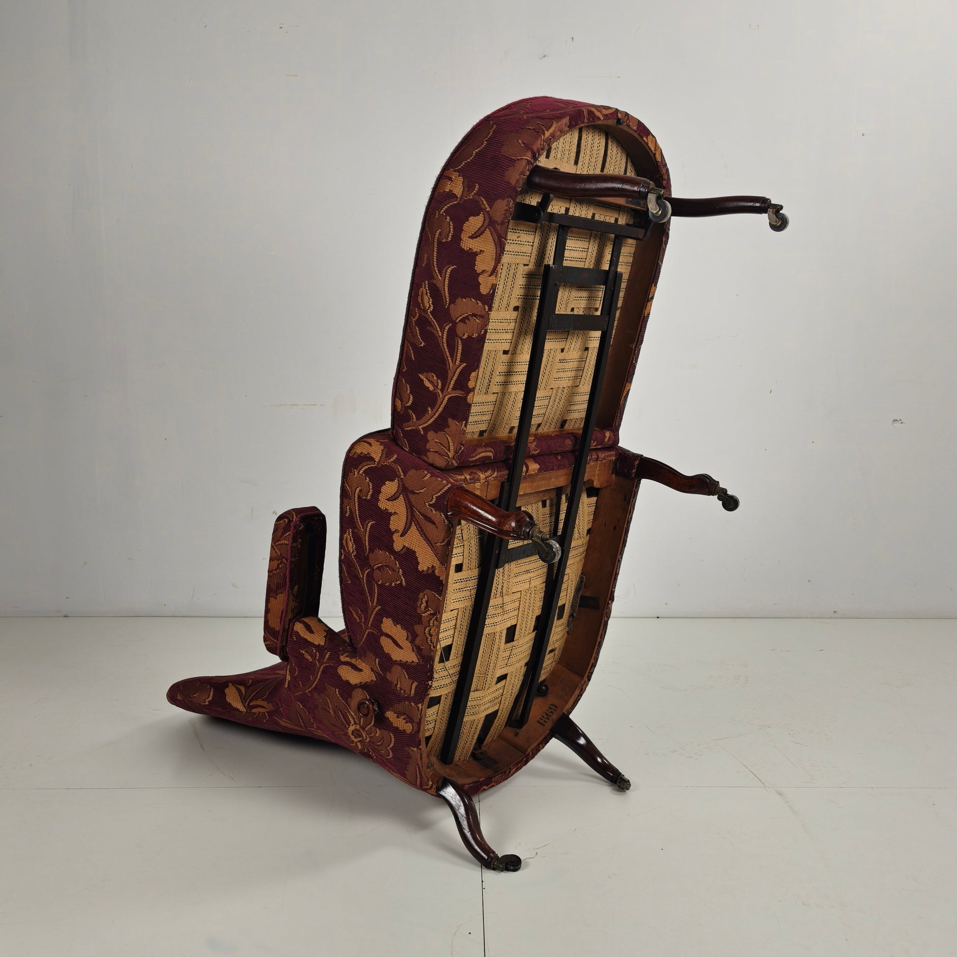 Early 20th-Century Adjustable Reclining Armchair by Drevette L.M., circa 1900–1920 Early 20th-Century Adjustable Reclining Armchair by Drevette L.M., circa 1900–1920