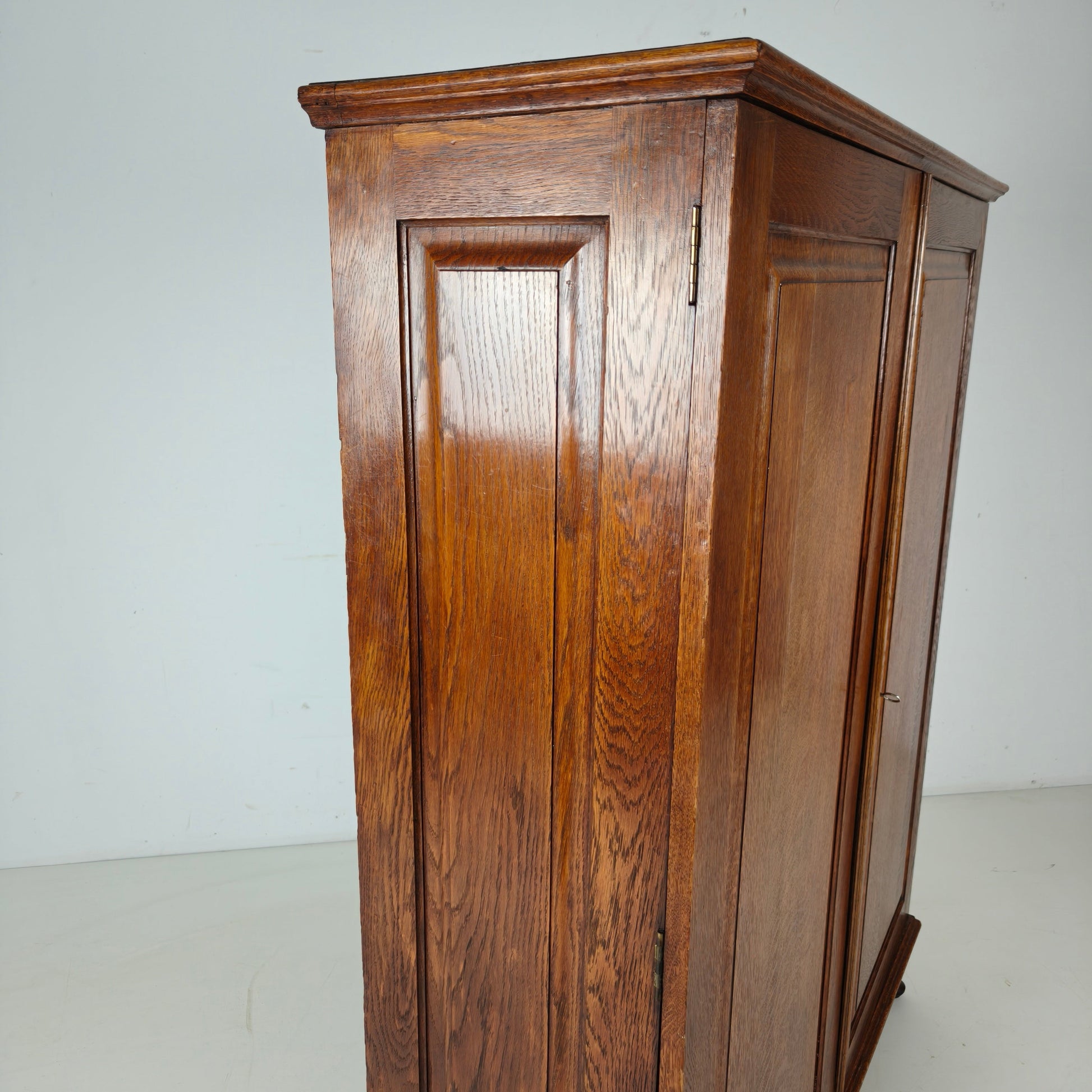 Early 20th Century Art deco Wardrobe by Innovation Ingenuities Ltd Early 20th Century Art deco Wardrobe by Innovation Ingenuities Ltd