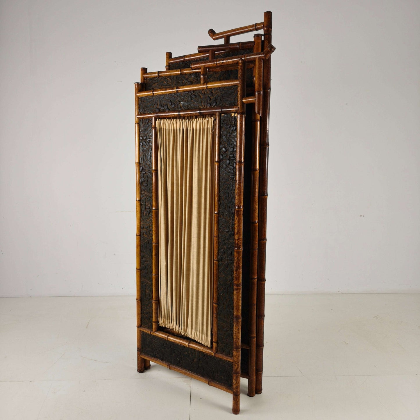 Early 20th Century Bamboo Roomdivider/ Folding Screen Early 20th Century Bamboo Roomdivider/ Folding Screen
