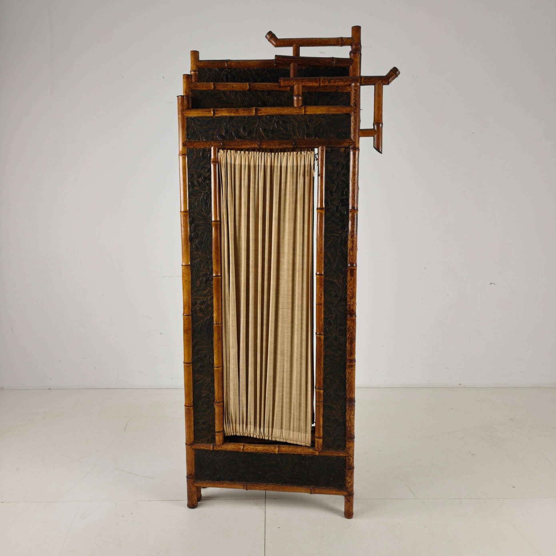 Early 20th Century Bamboo Roomdivider/ Folding Screen Early 20th Century Bamboo Roomdivider/ Folding Screen