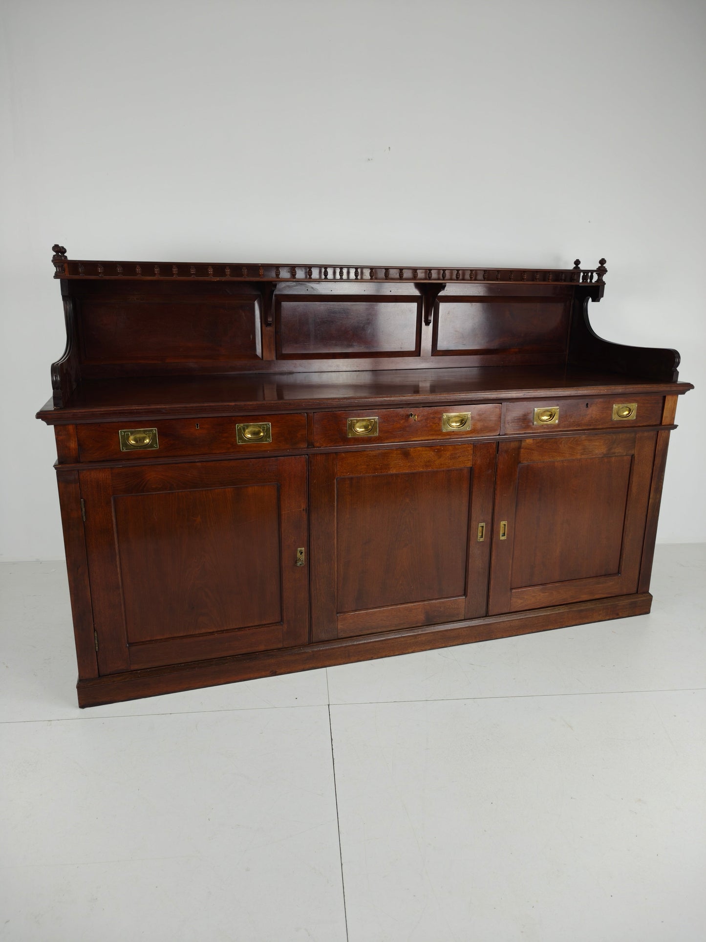Early 20th-Century English Mahogany Dresser / Sideboard – Brass Campaign Hardware Early 20th-Century English Mahogany Dresser / Sideboard – Brass Campaign Hardware