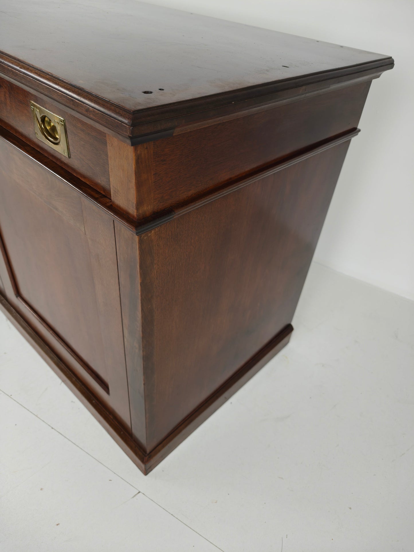 Early 20th-Century English Mahogany Dresser / Sideboard – Brass Campaign Hardware Early 20th-Century English Mahogany Dresser / Sideboard – Brass Campaign Hardware