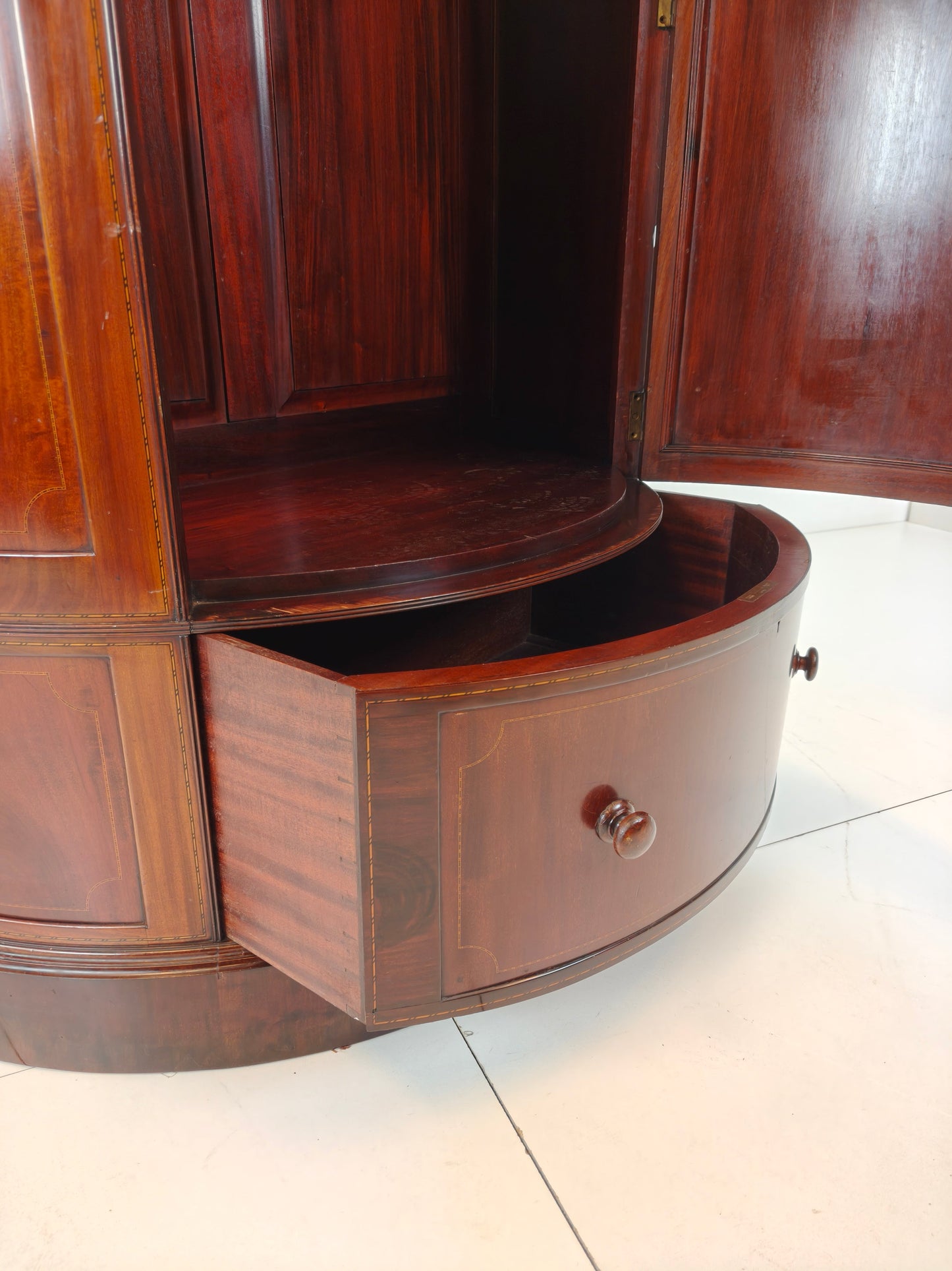 Edwardian Mahogany Bow-Fronted Wardrobe by Maple & Co Edwardian Mahogany Bow-Fronted Wardrobe by Maple & Co