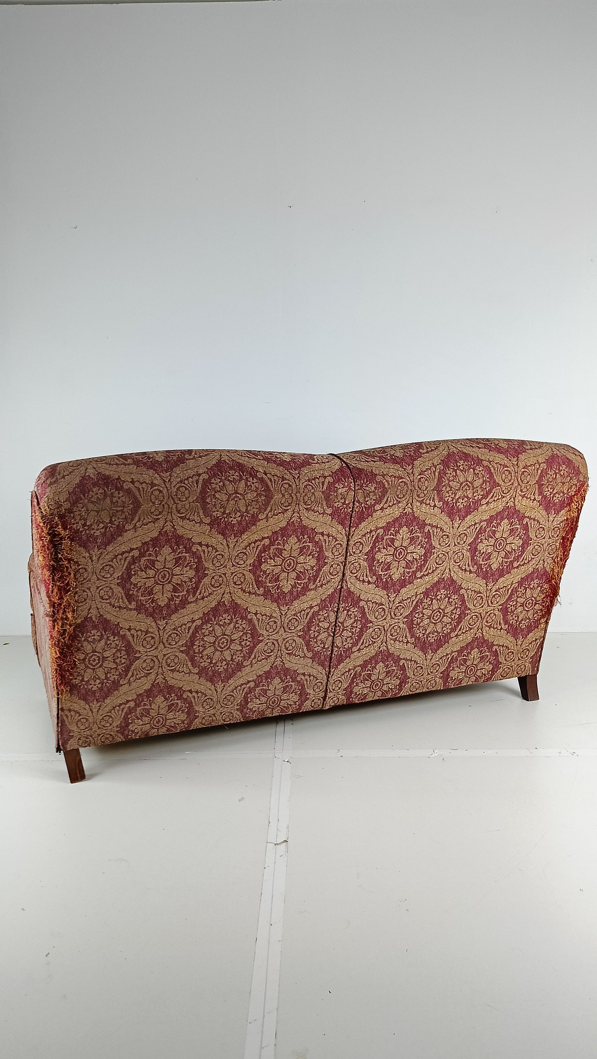 Edwardian Style English Sofa (2p) Edwardian Style English Sofa (2p)