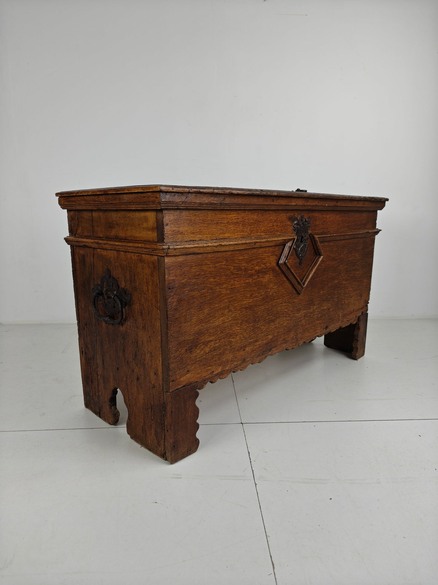 Elegant 18th Century Oak Chest – Dated 1756 Elegant 18th Century Oak Chest – Dated 1756