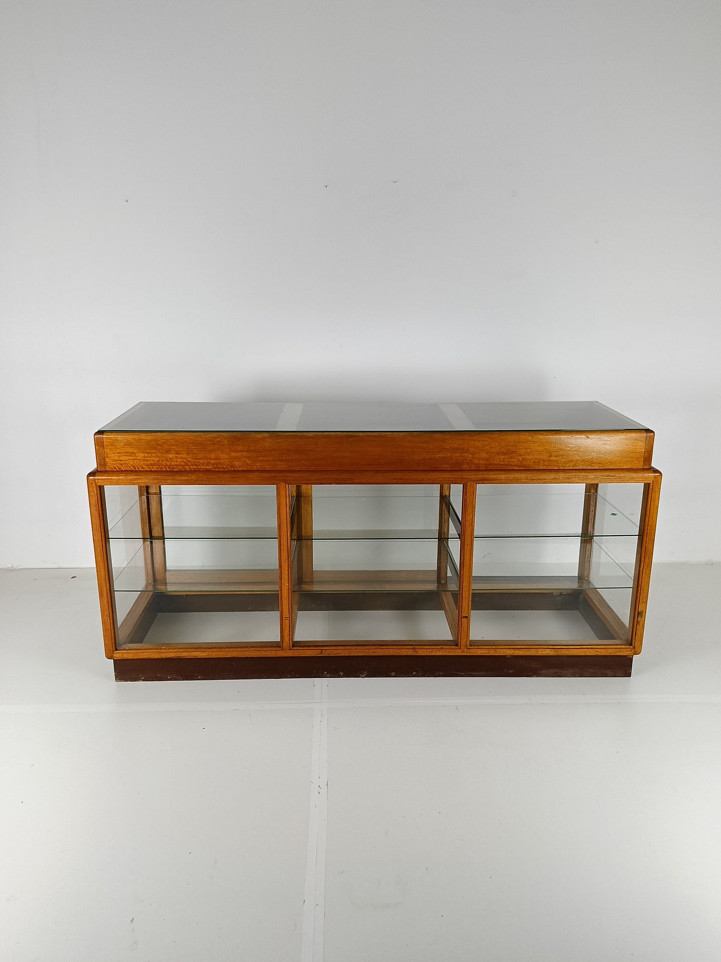 Elegant Antique Store Display With Glass Shelves Elegant Antique Store Display With Glass Shelves