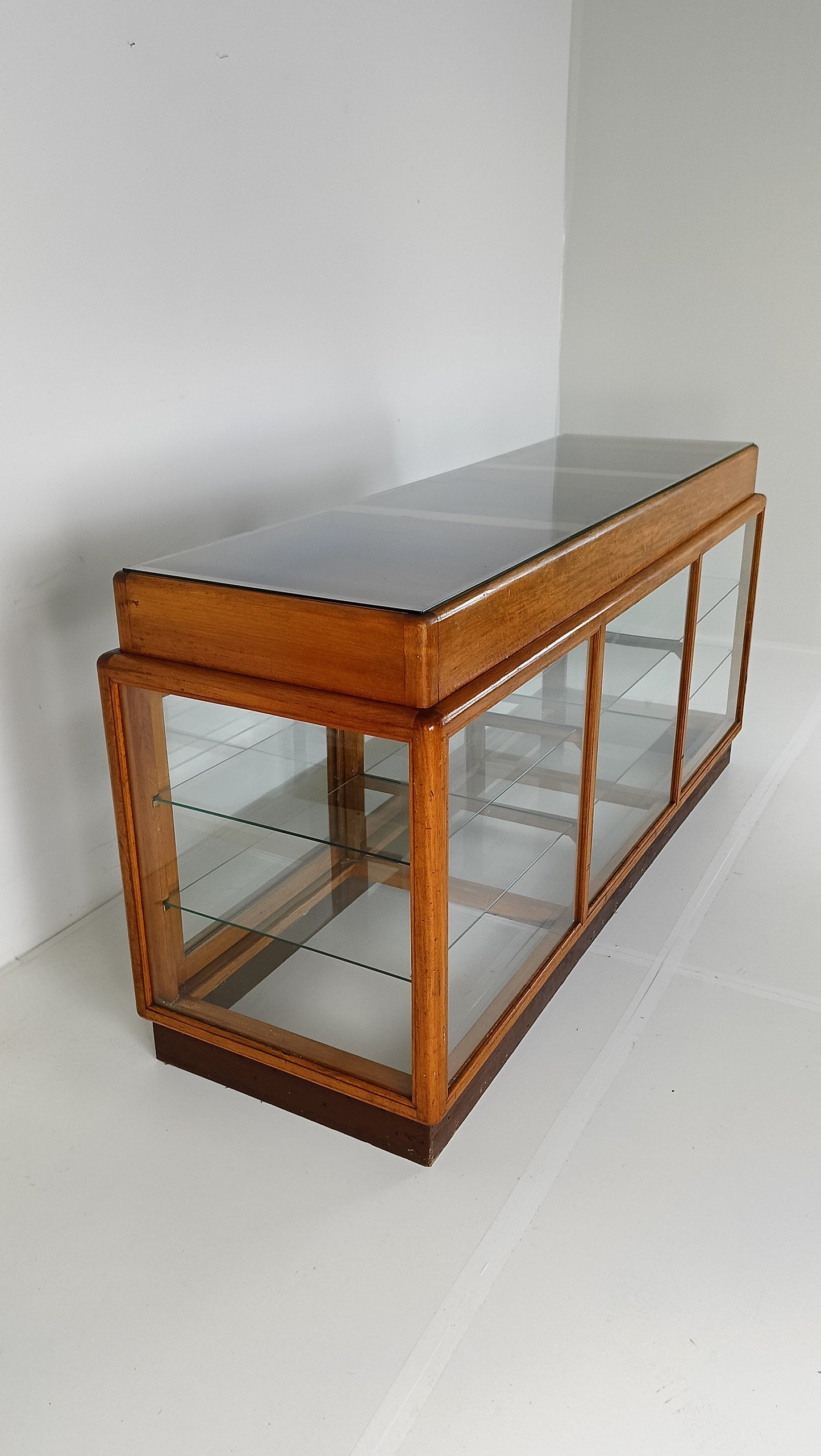 Elegant Antique Store Display With Glass Shelves Elegant Antique Store Display With Glass Shelves