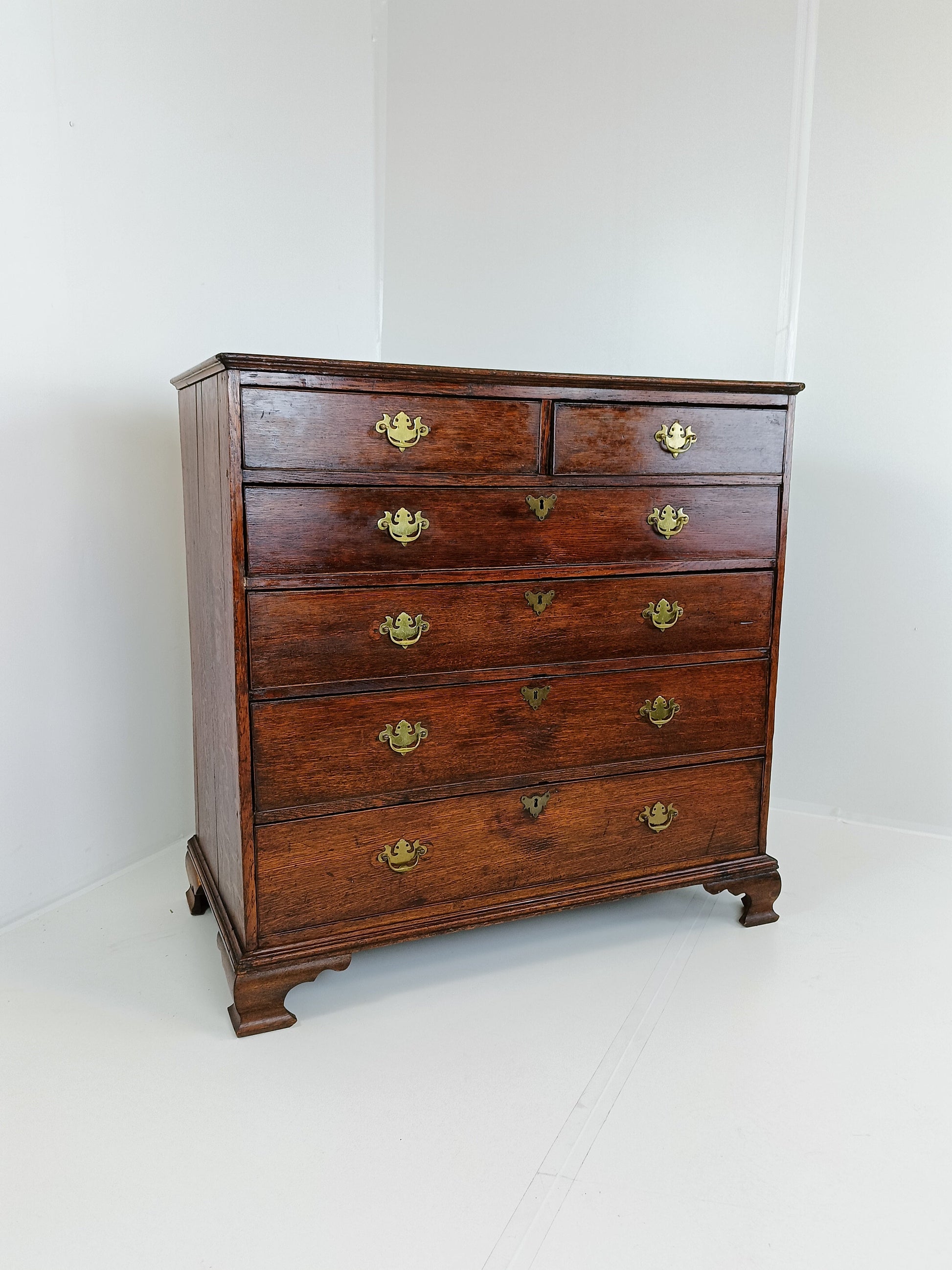 English Antique Dresser English Antique Dresser
