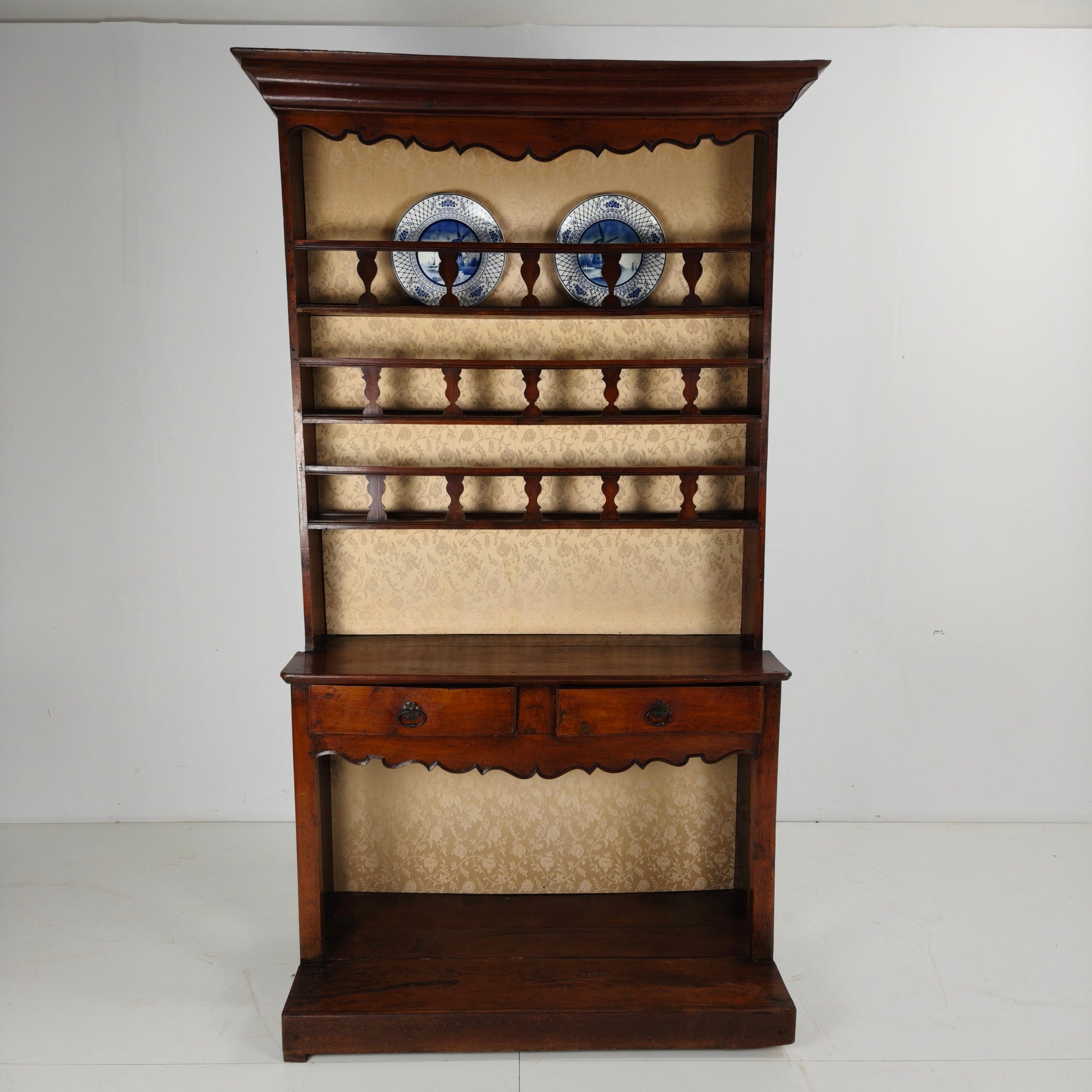 English Georgian Dresser – Solid Oak, circa 1800 English Georgian Dresser – Solid Oak, circa 1800