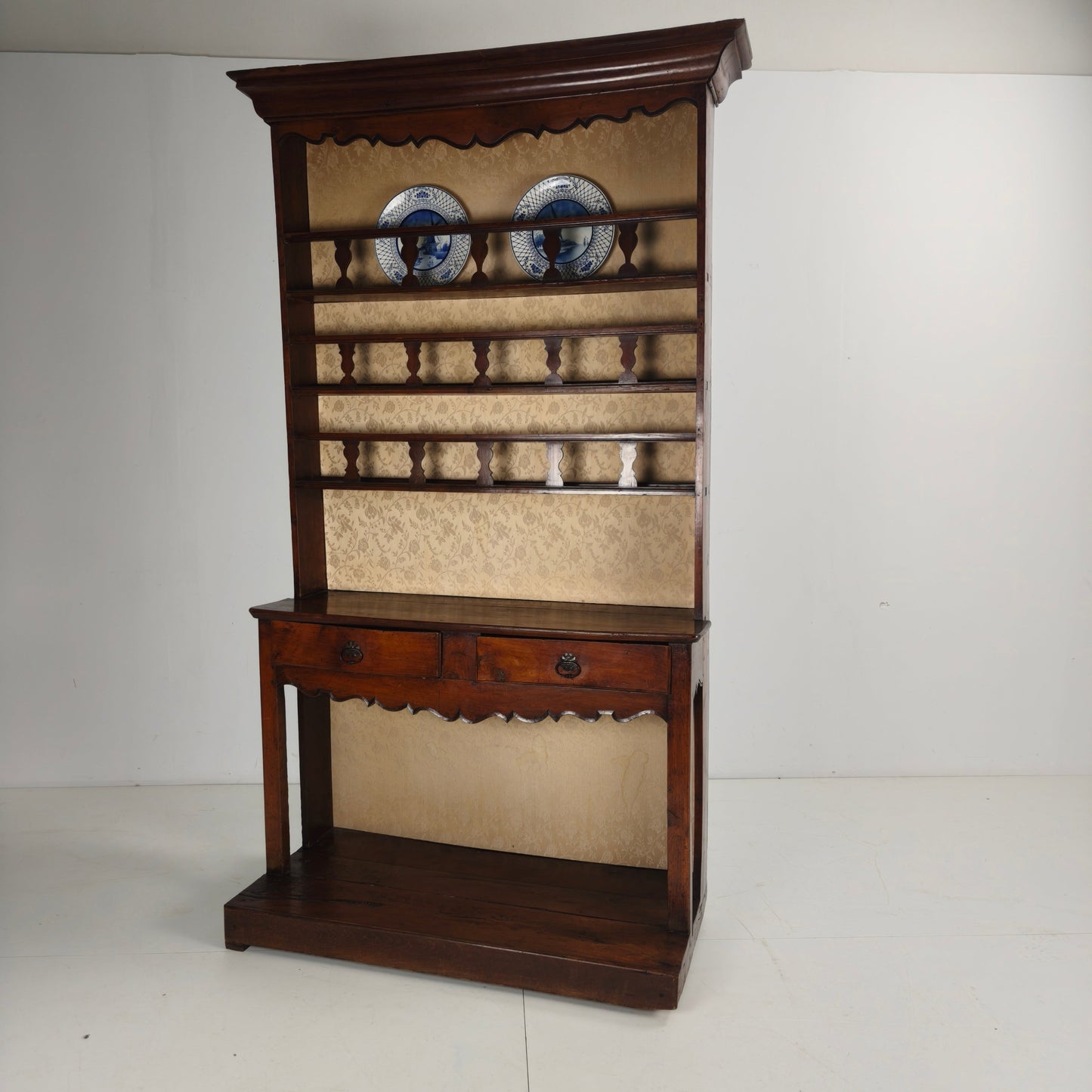 English Georgian Dresser – Solid Oak, circa 1800 English Georgian Dresser – Solid Oak, circa 1800