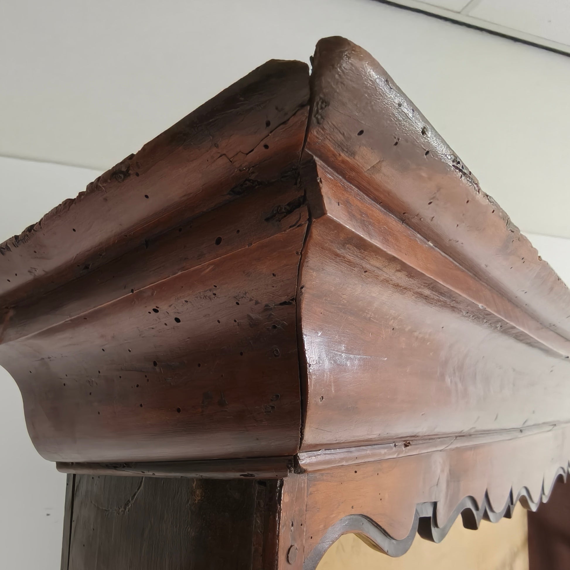 English Georgian Dresser – Solid Oak, circa 1800 English Georgian Dresser – Solid Oak, circa 1800