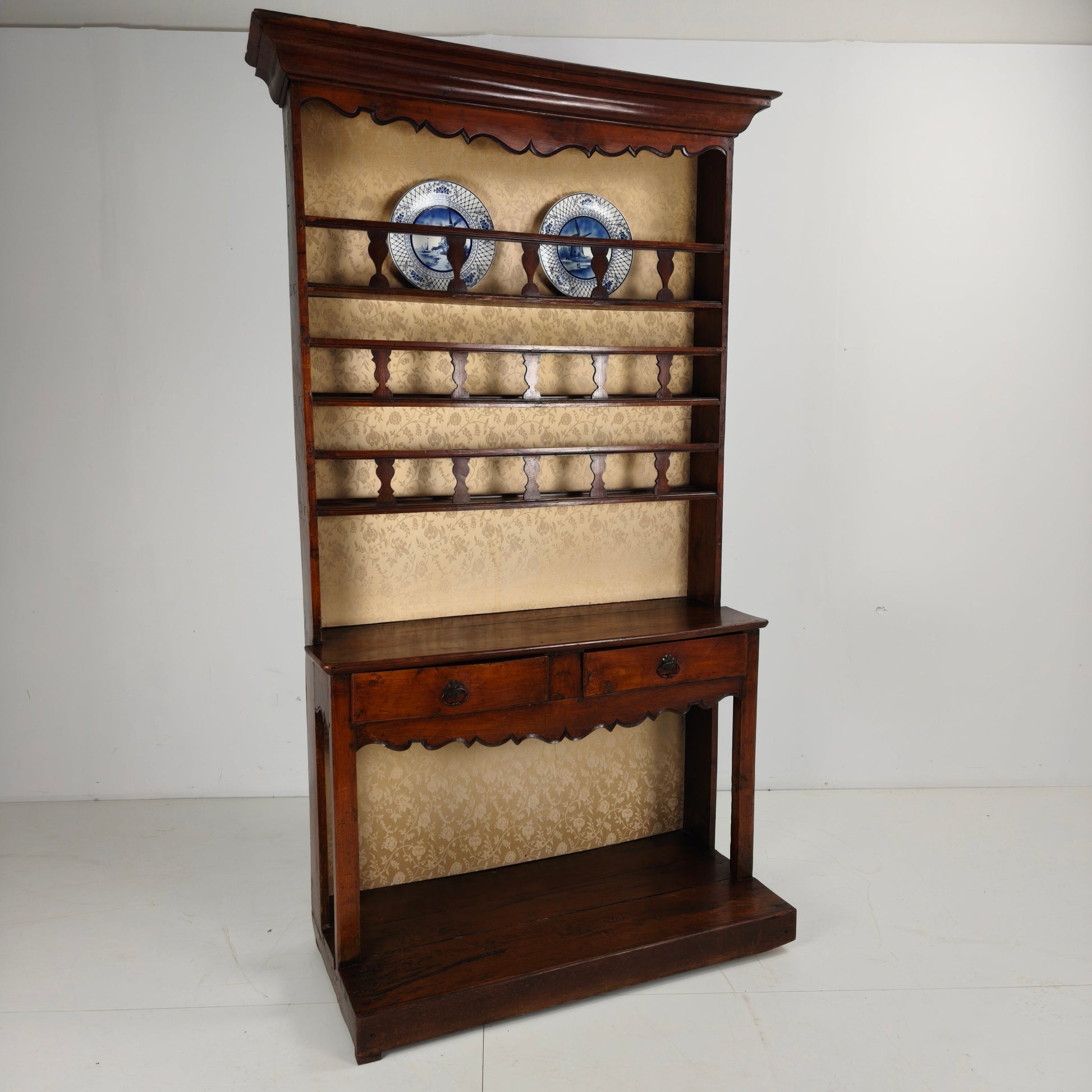 English Georgian Dresser – Solid Oak, circa 1800 English Georgian Dresser – Solid Oak, circa 1800