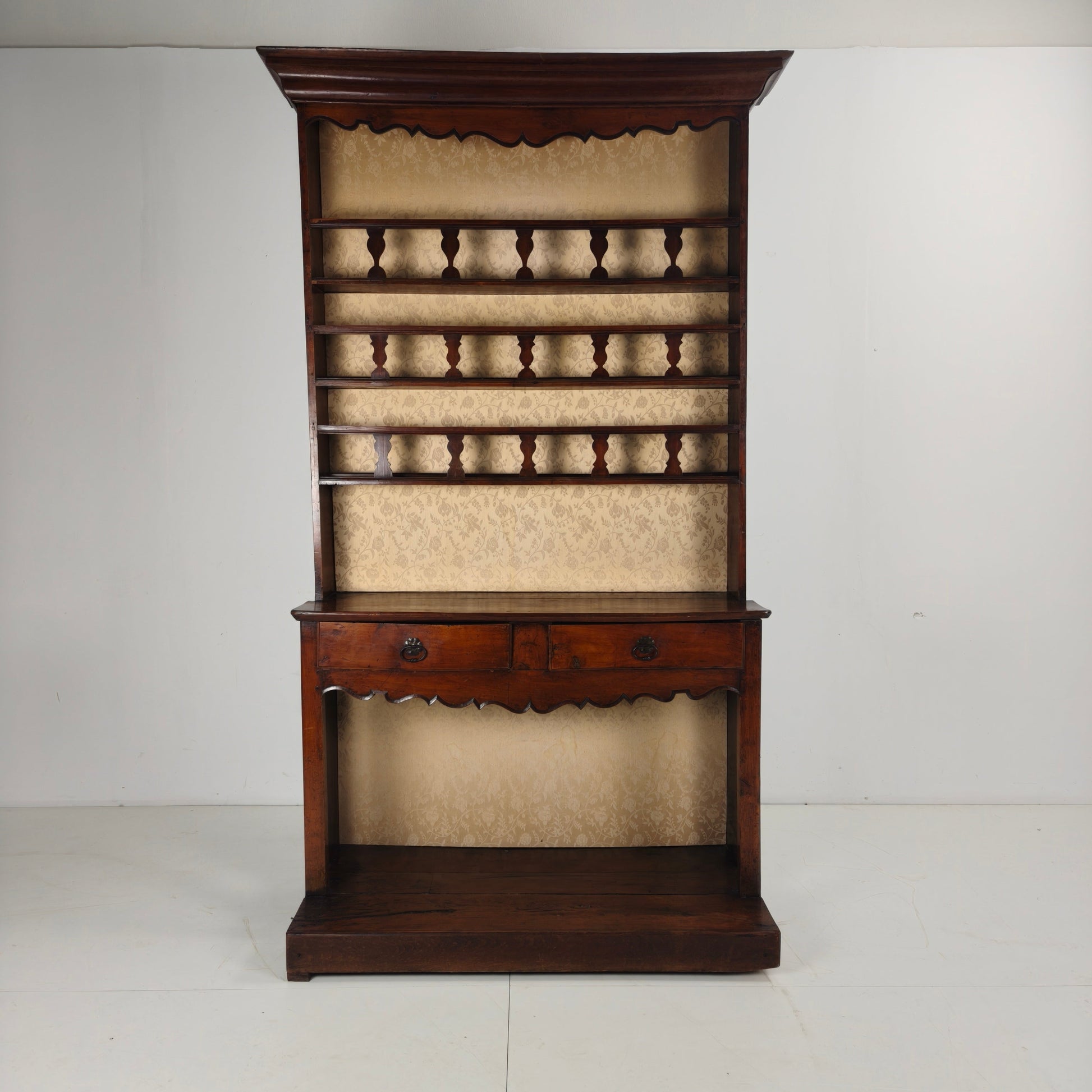 English Georgian Dresser – Solid Oak, circa 1800 English Georgian Dresser – Solid Oak, circa 1800