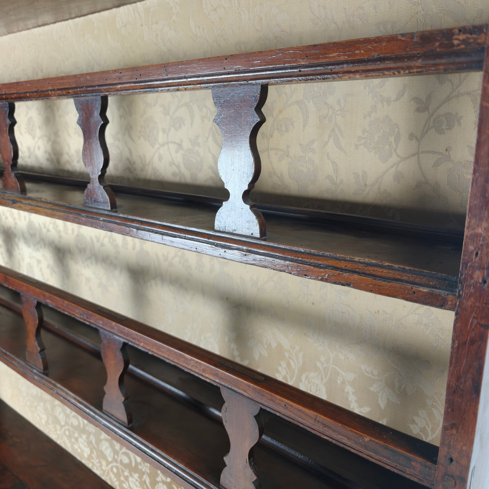 English Georgian Dresser – Solid Oak, circa 1800 English Georgian Dresser – Solid Oak, circa 1800