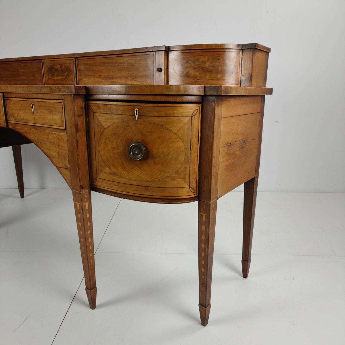 English Georgian Revival Sideboard – 19th early Century English Georgian Revival Sideboard – 19th early Century