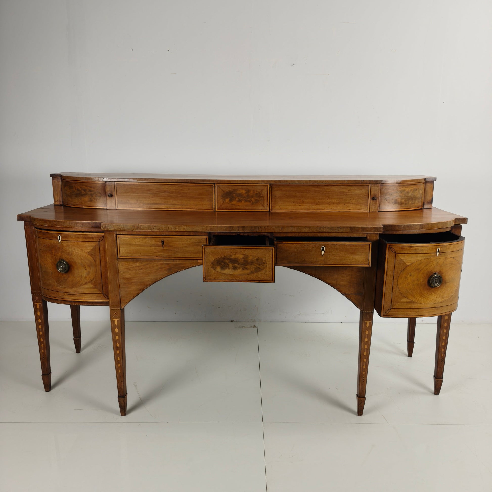 English Georgian Revival Sideboard – 19th early Century English Georgian Revival Sideboard – 19th early Century