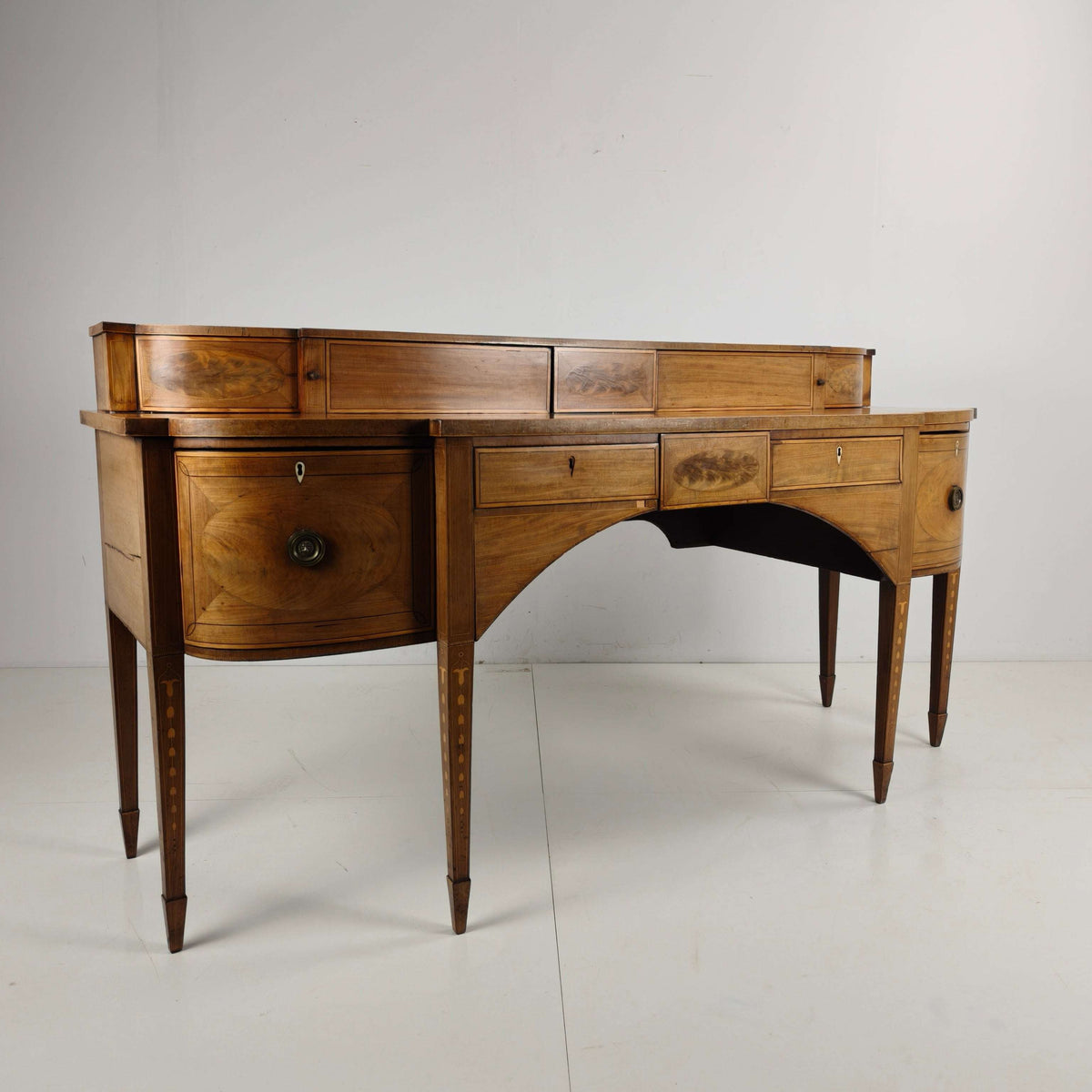 English Georgian Revival Sideboard – 19th early Century English Georgian Revival Sideboard – 19th early Century