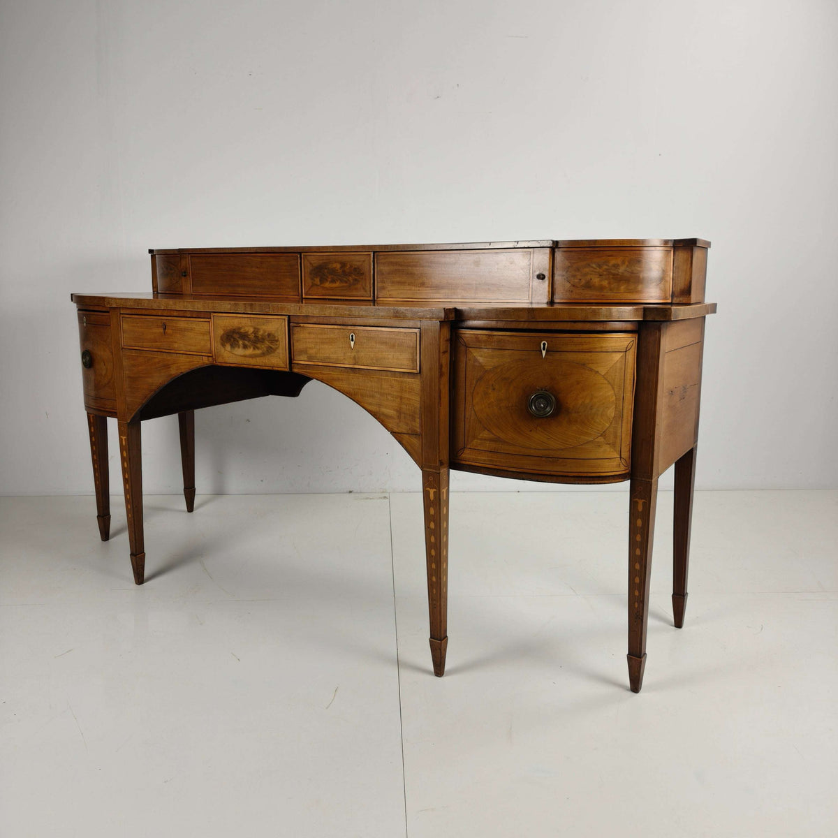 English Georgian Revival Sideboard – 19th early Century English Georgian Revival Sideboard – 19th early Century