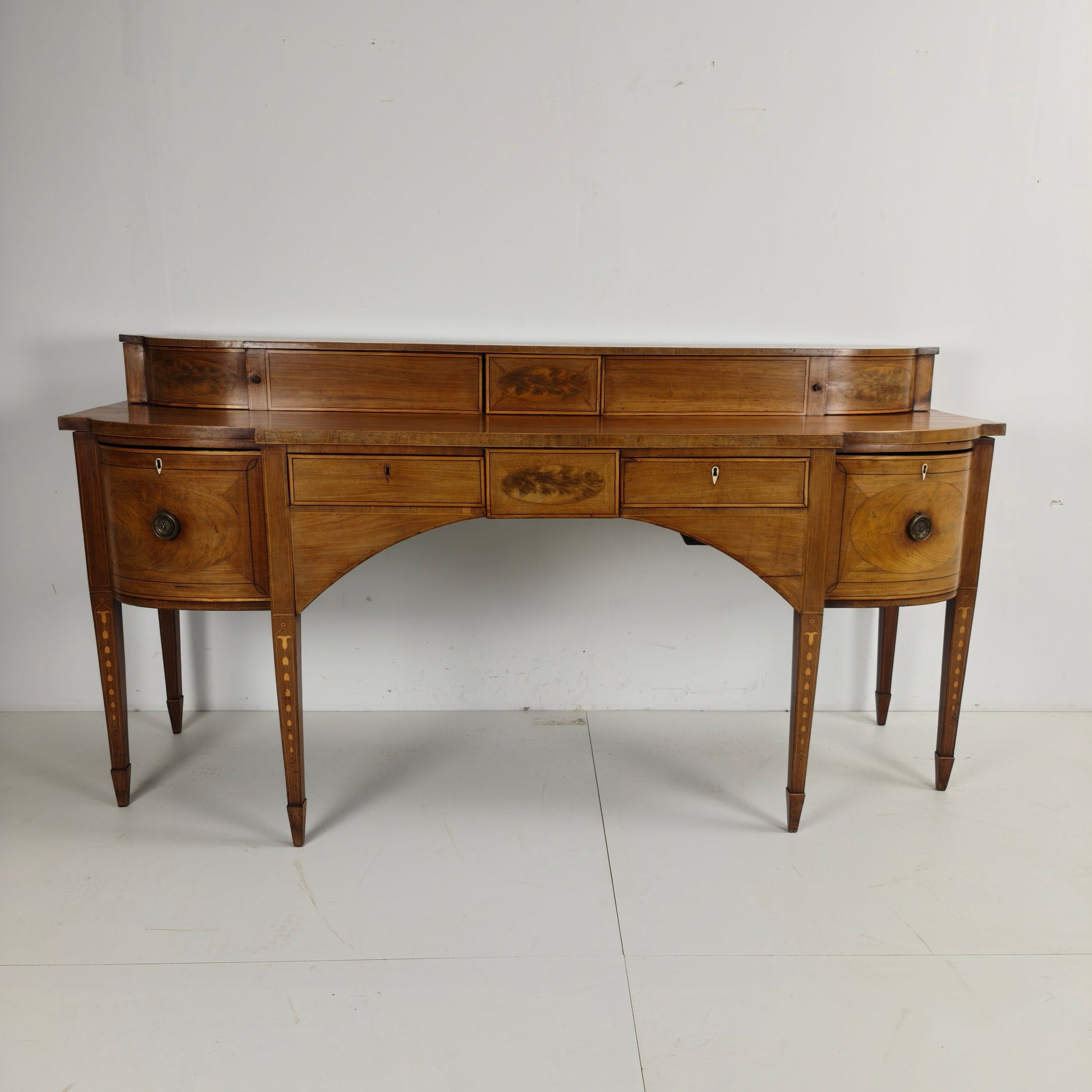 English Georgian Revival Sideboard – 19th early Century English Georgian Revival Sideboard – 19th early Century