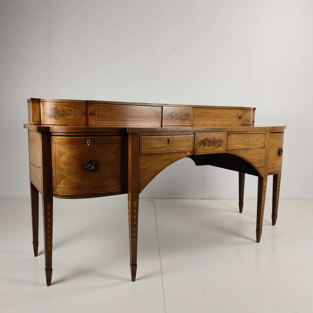 English Georgian Revival Sideboard – 19th early Century English Georgian Revival Sideboard – 19th early Century