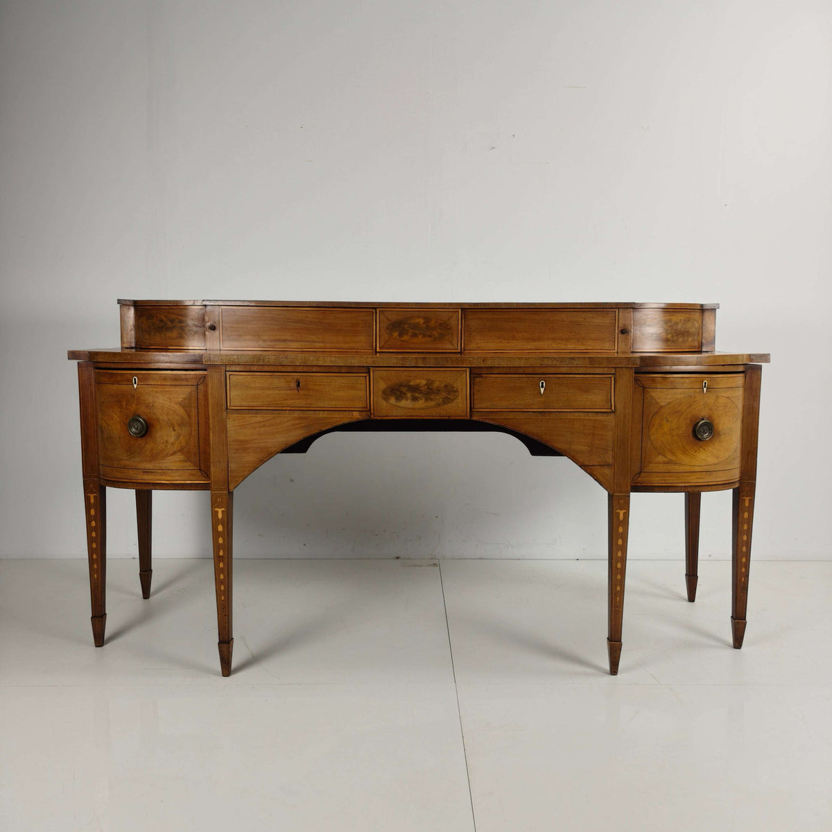 English Georgian Revival Sideboard – 19th early Century English Georgian Revival Sideboard – 19th early Century