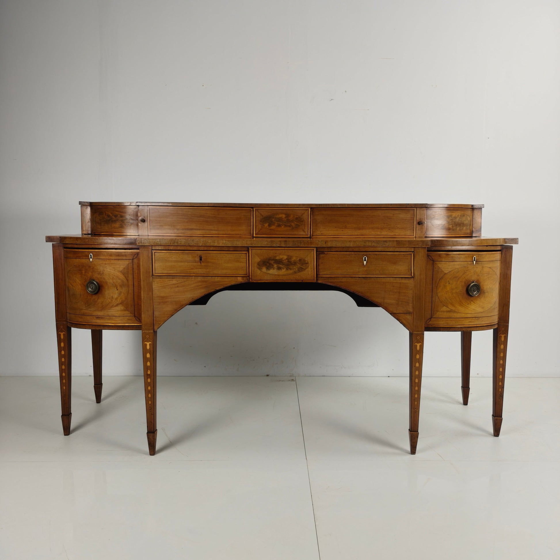 English Georgian Revival Sideboard – 19th early Century English Georgian Revival Sideboard – 19th early Century