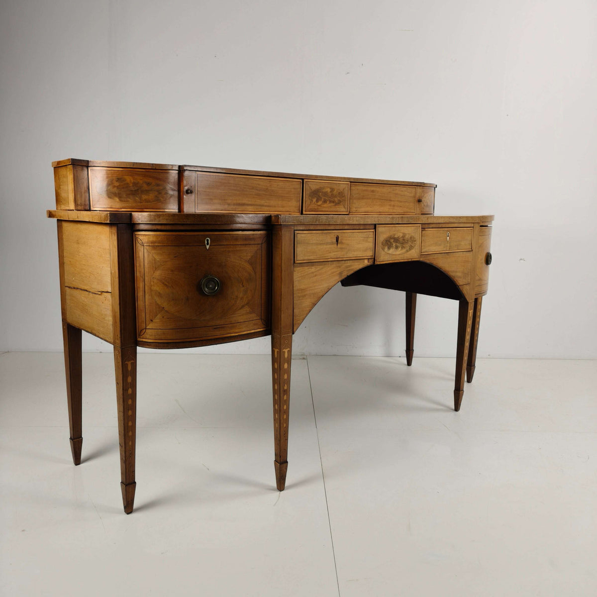 English Georgian Revival Sideboard – 19th early Century English Georgian Revival Sideboard – 19th early Century