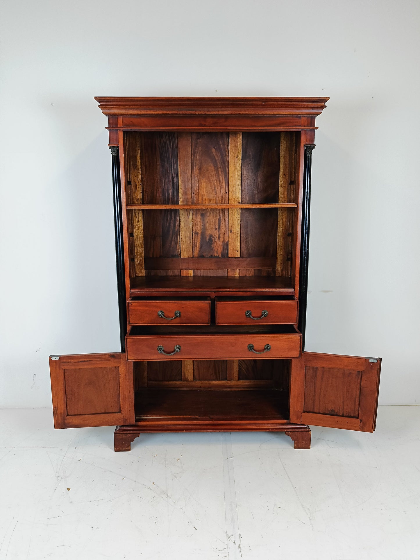 English Style Mahogany Wooden Book Cabinet English Style Mahogany Wooden Book Cabinet