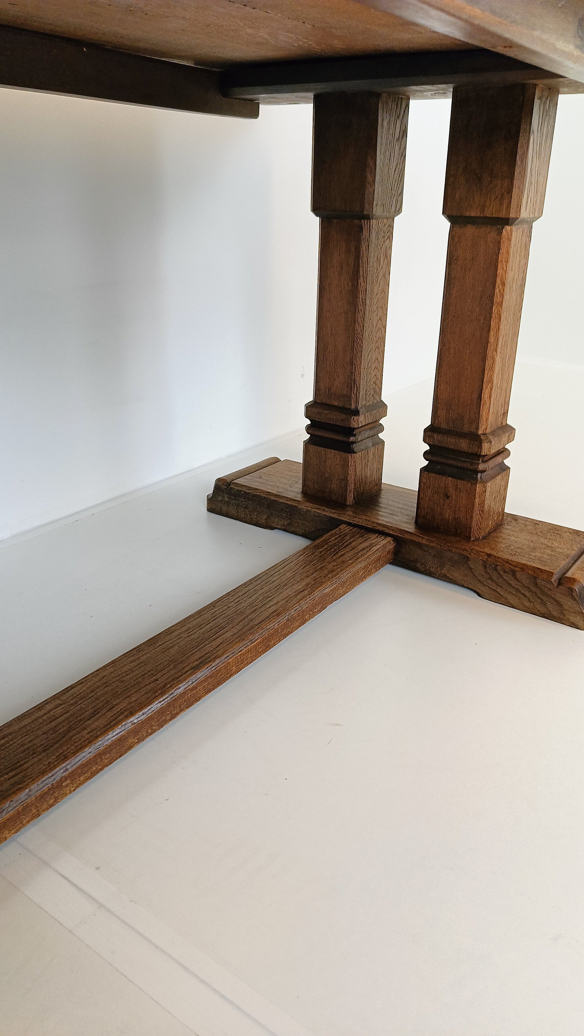 Excellent Oak Monastary Table Excellent Oak Monastary Table