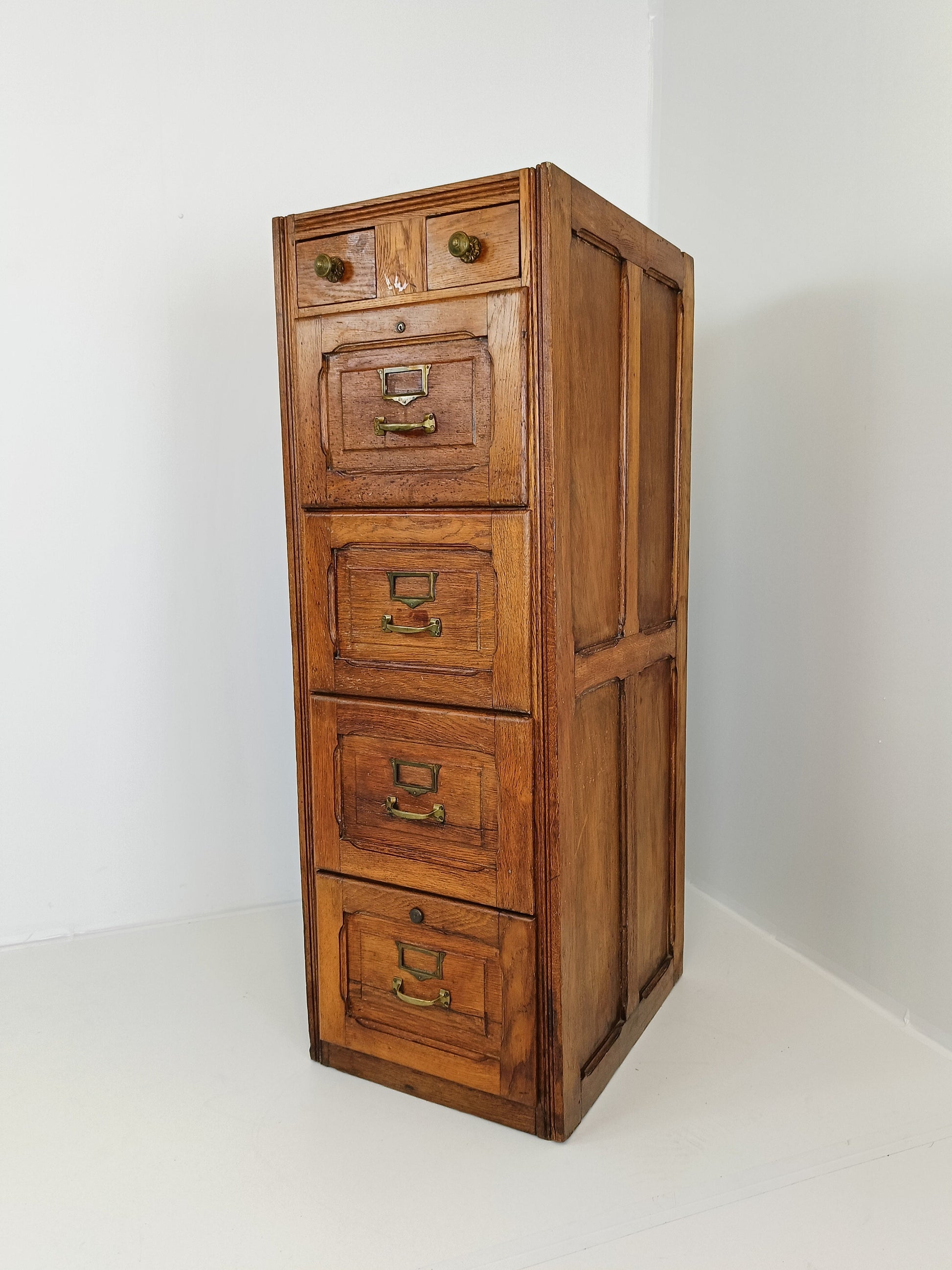 Exclusive Antique Filling Cabinet In Oak Wood Exclusive Antique Filling Cabinet In Oak Wood