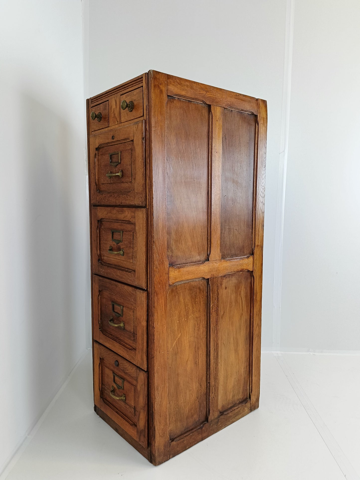 Exclusive Antique Filling Cabinet In Oak Wood Exclusive Antique Filling Cabinet In Oak Wood