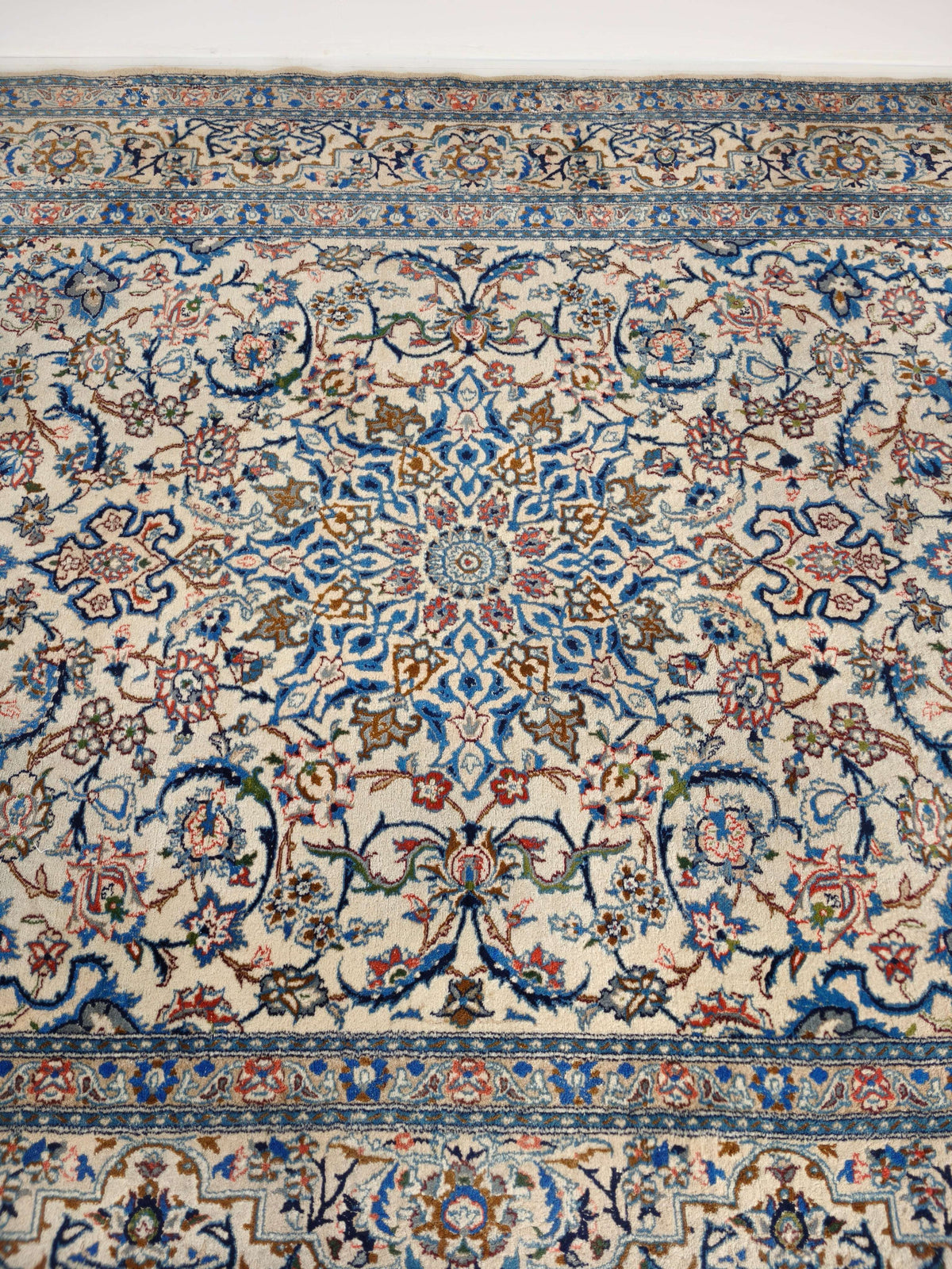 Exquisite Hand-Knotted Persian Nain Rug Exquisite Hand-Knotted Persian Nain Rug