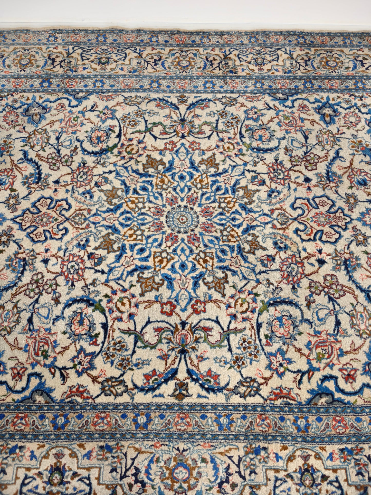 Exquisite Hand-Knotted Persian Nain Rug Exquisite Hand-Knotted Persian Nain Rug