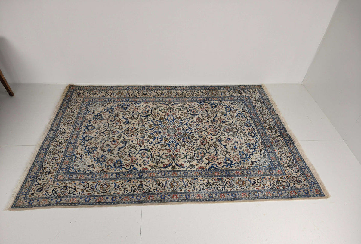 Exquisite Hand-Knotted Persian Nain Rug Exquisite Hand-Knotted Persian Nain Rug