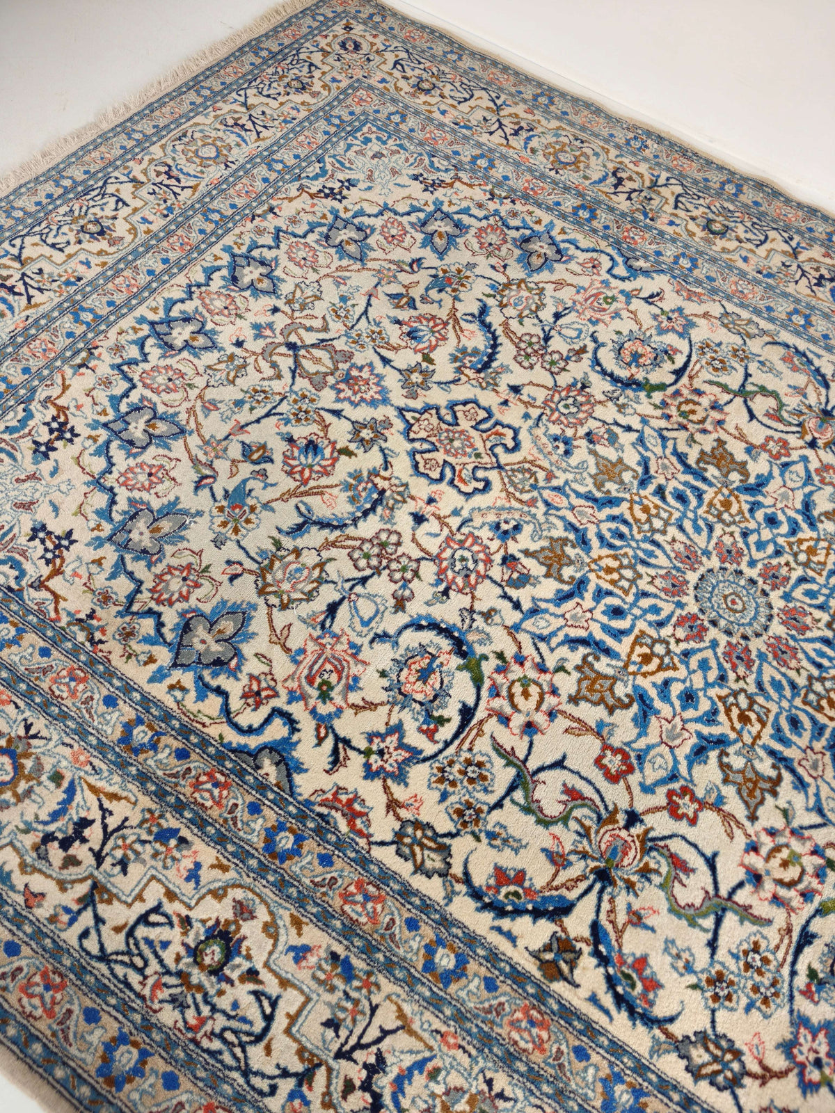 Exquisite Hand-Knotted Persian Nain Rug Exquisite Hand-Knotted Persian Nain Rug