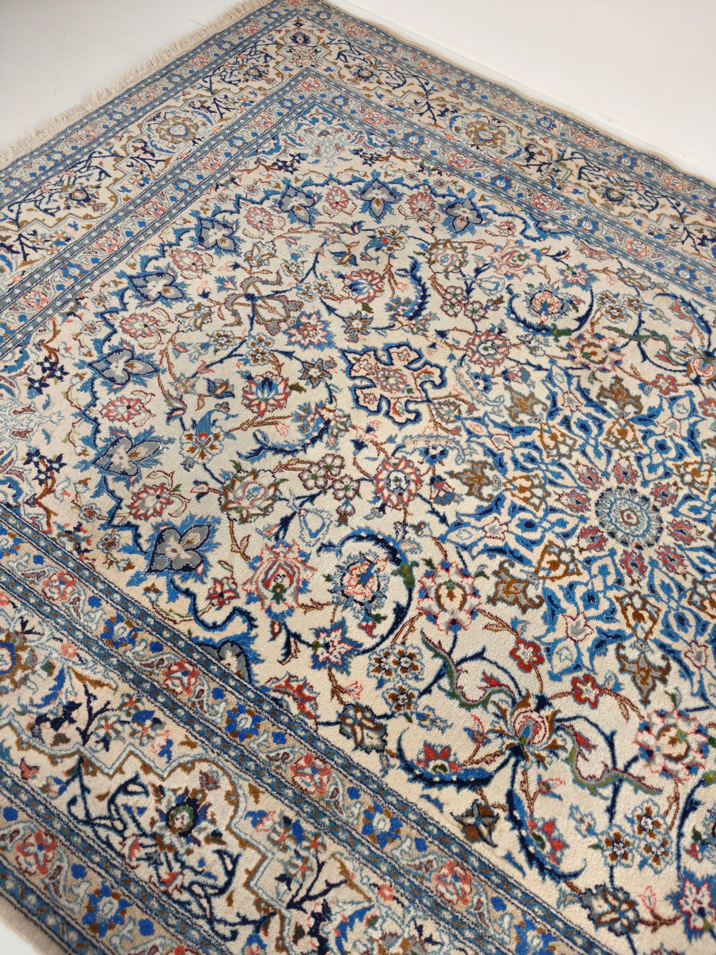 Exquisite Hand-Knotted Persian Nain Rug Exquisite Hand-Knotted Persian Nain Rug