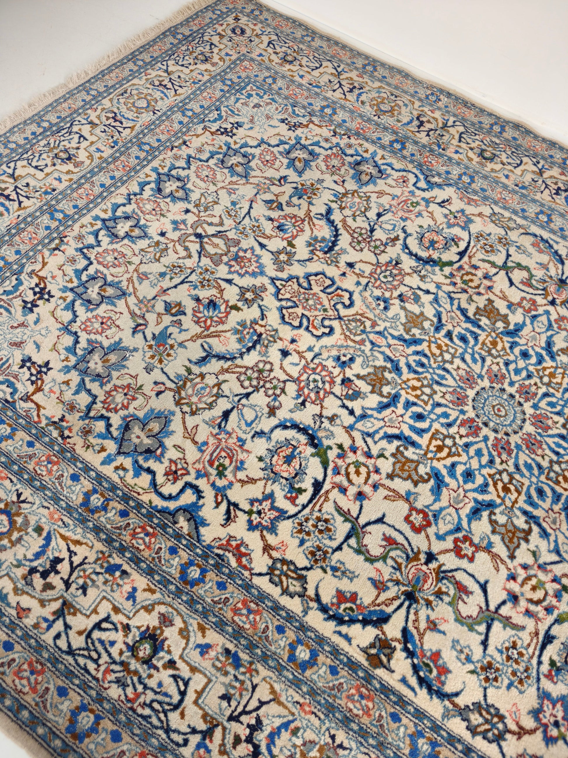 Exquisite Hand-Knotted Persian Nain Rug Exquisite Hand-Knotted Persian Nain Rug