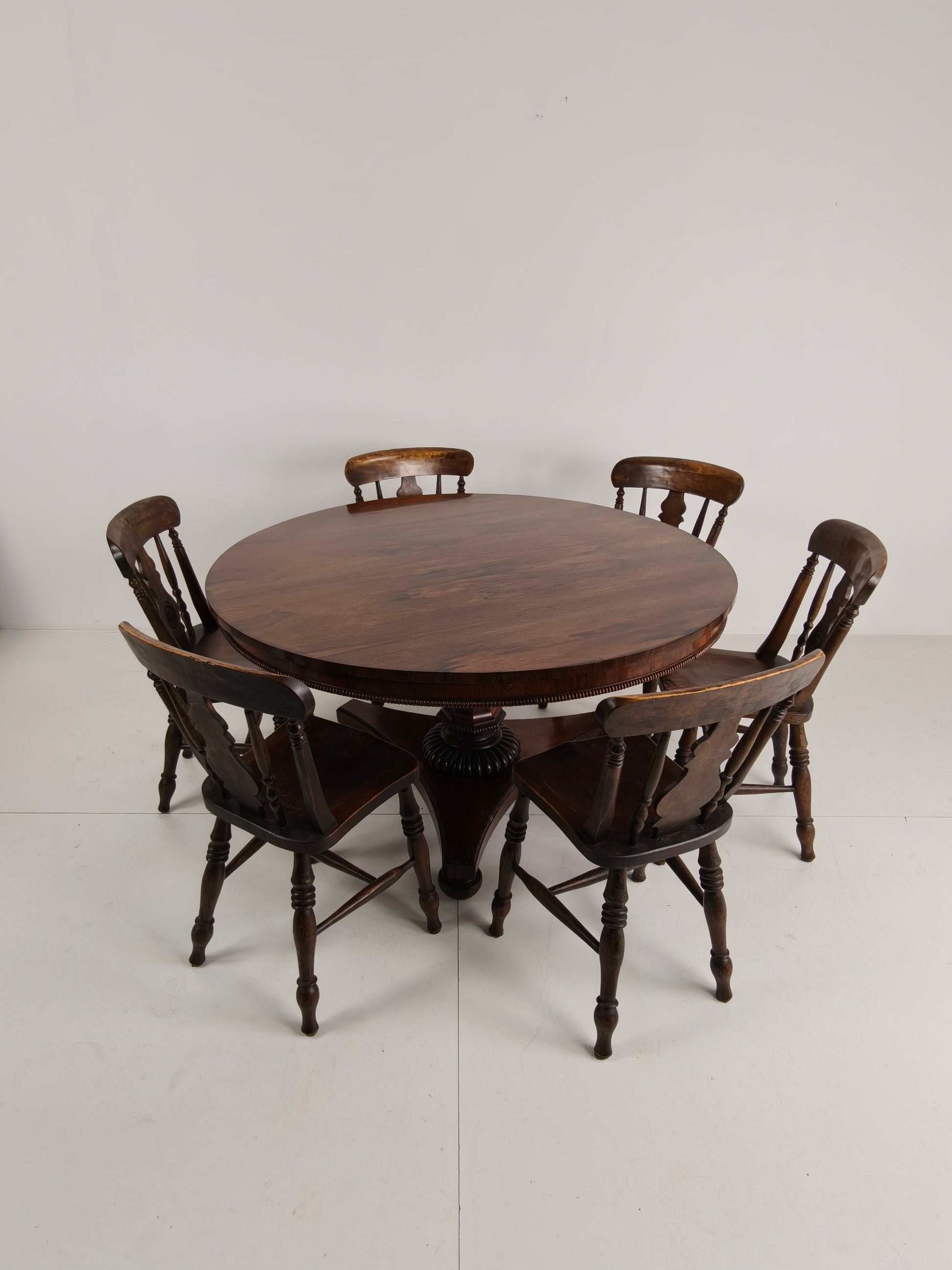 Fine Quality 19th Century William IV Rosewood Breakfast Tilt-Top Table – c.1820 Fine Quality 19th Century William IV Rosewood Breakfast Tilt-Top Table – c.1820