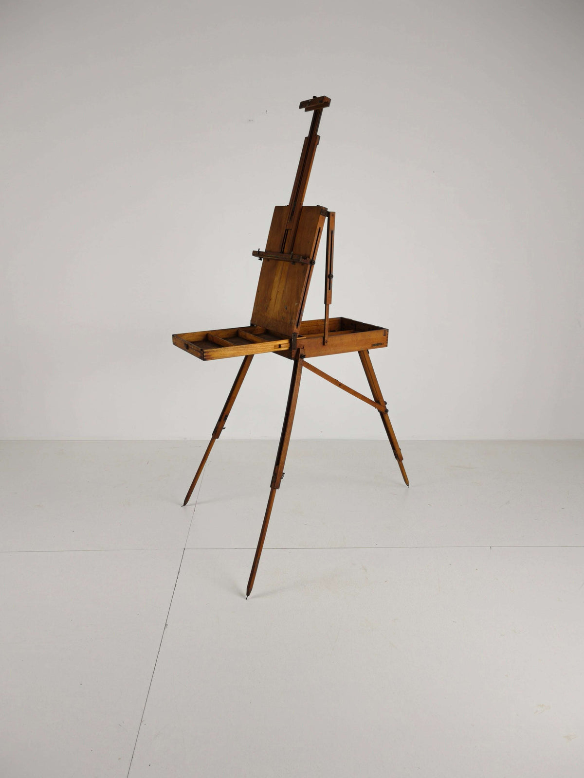 French Metamorphic Traveling Painter’s Box Easel – Grumbacher – BREV. S.G.D.G. French Metamorphic Traveling Painter’s Box Easel – Grumbacher – BREV. S.G.D.G.