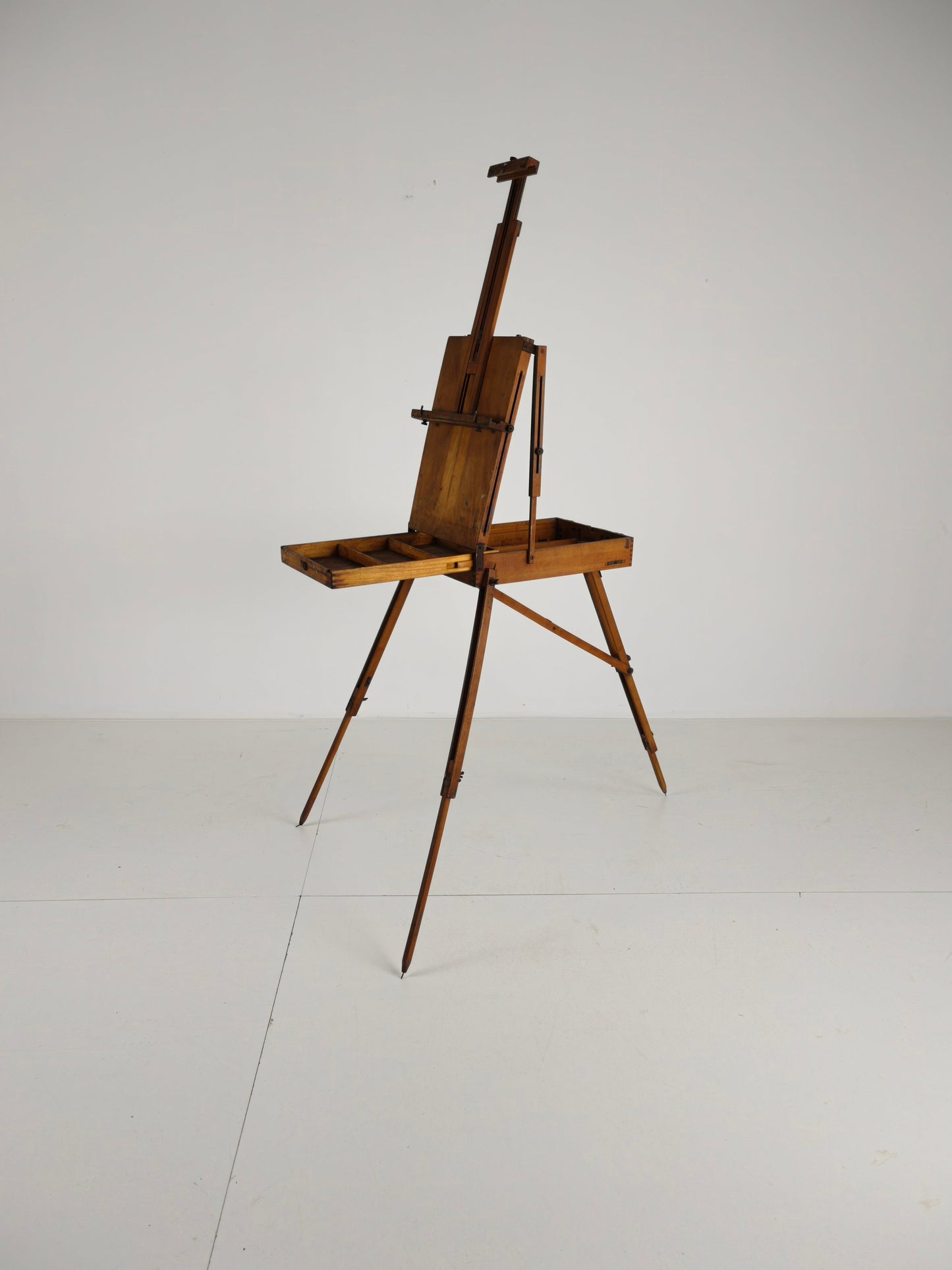 French Metamorphic Traveling Painter’s Box Easel – Grumbacher – BREV. S.G.D.G. French Metamorphic Traveling Painter’s Box Easel – Grumbacher – BREV. S.G.D.G.