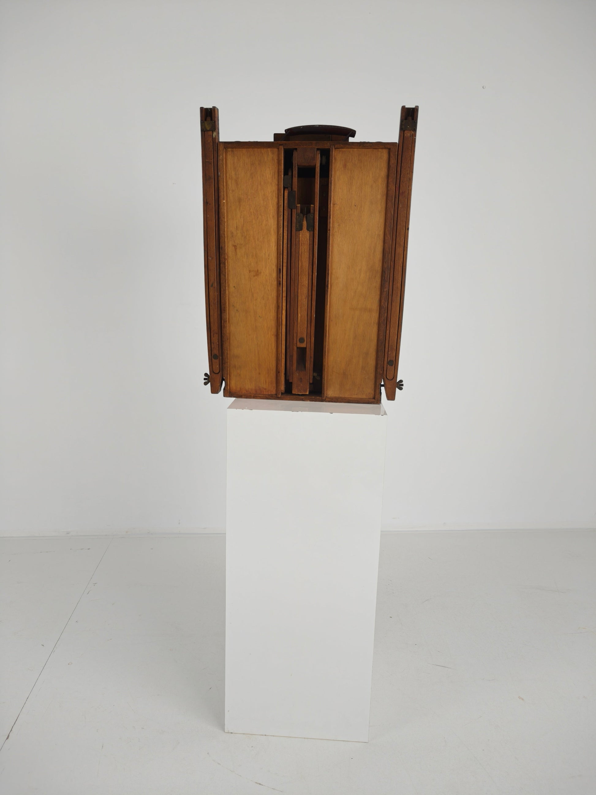 French Metamorphic Traveling Painter’s Box Easel – Grumbacher – BREV. S.G.D.G. French Metamorphic Traveling Painter’s Box Easel – Grumbacher – BREV. S.G.D.G.
