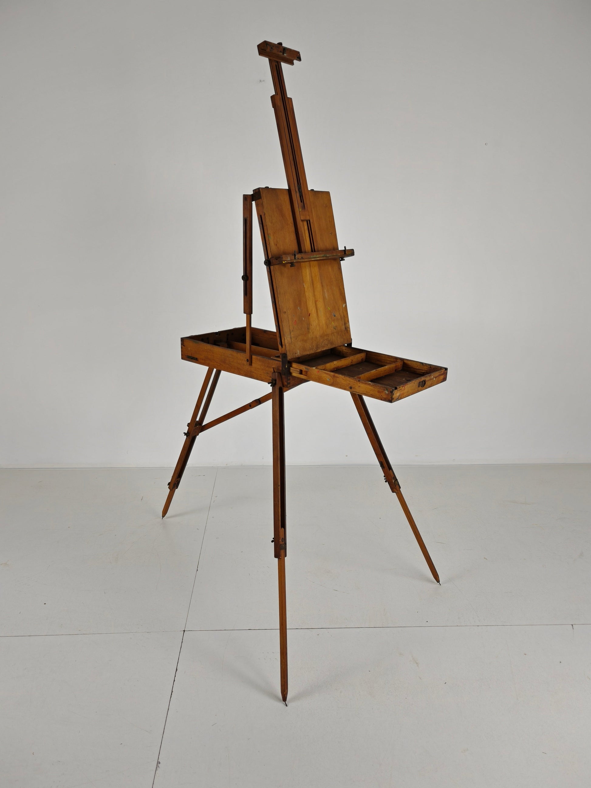 French Metamorphic Traveling Painter’s Box Easel – Grumbacher – BREV. S.G.D.G. French Metamorphic Traveling Painter’s Box Easel – Grumbacher – BREV. S.G.D.G.