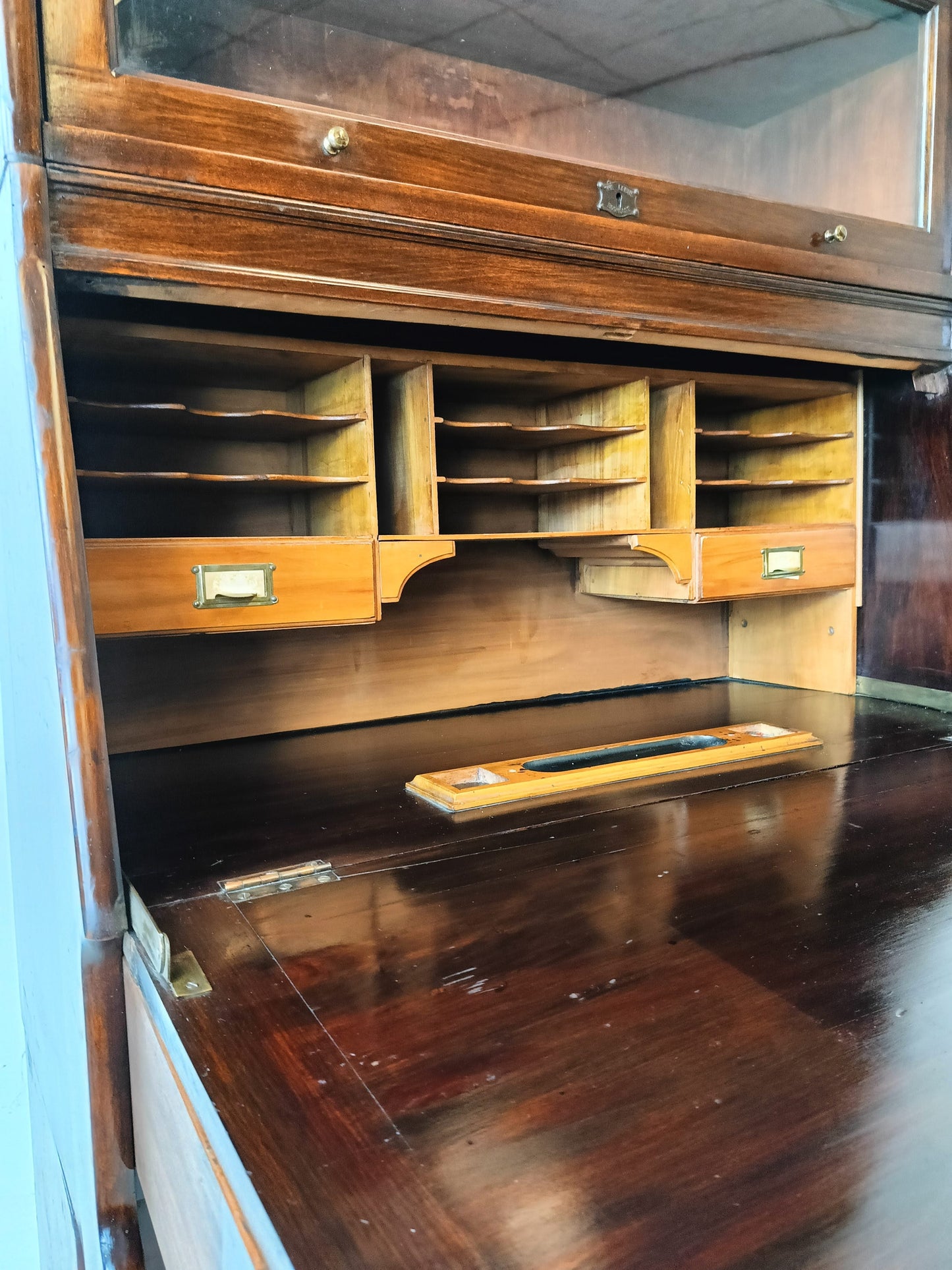 Globe Wernicke Style Bookcase/Display Cabinet With Secretary Table Maker Lubus Globe Wernicke Style Bookcase/Display Cabinet With Secretary Table Maker Lubus