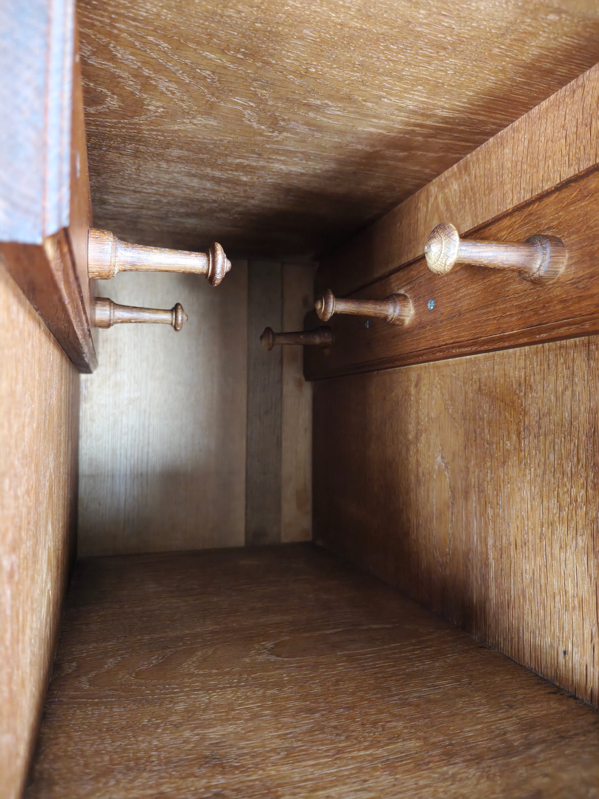 High-Quality Late 19th-Century Mahogany Wardrobe by H. Pander & Zonen High-Quality Late 19th-Century Mahogany Wardrobe by H. Pander & Zonen