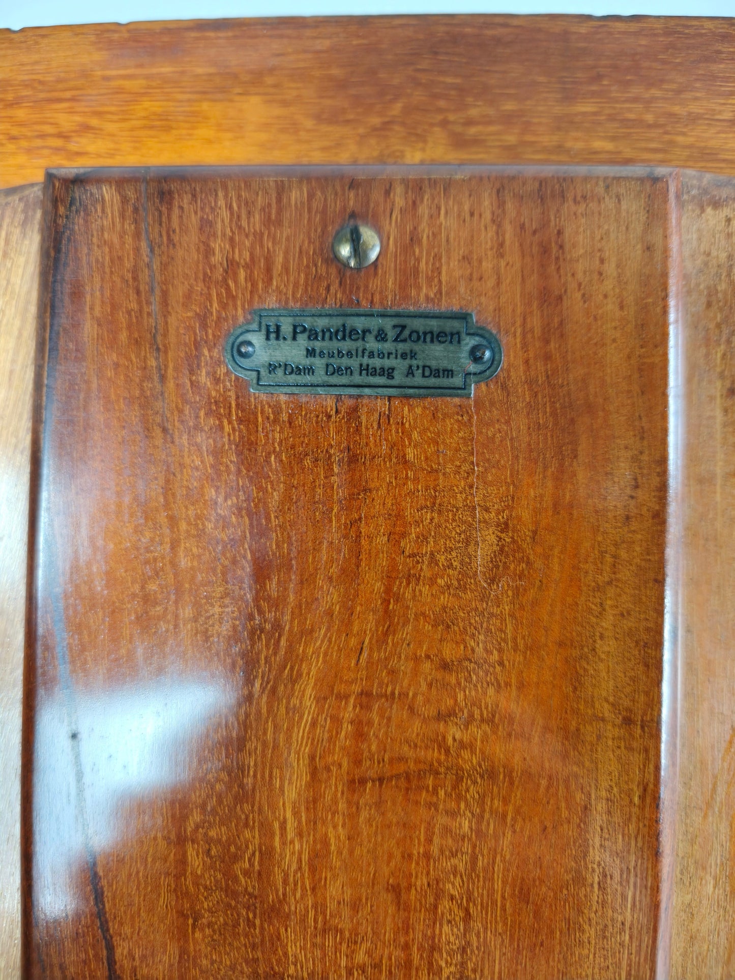 High-Quality Late 19th-Century Mahogany Wardrobe by H. Pander & Zonen High-Quality Late 19th-Century Mahogany Wardrobe by H. Pander & Zonen