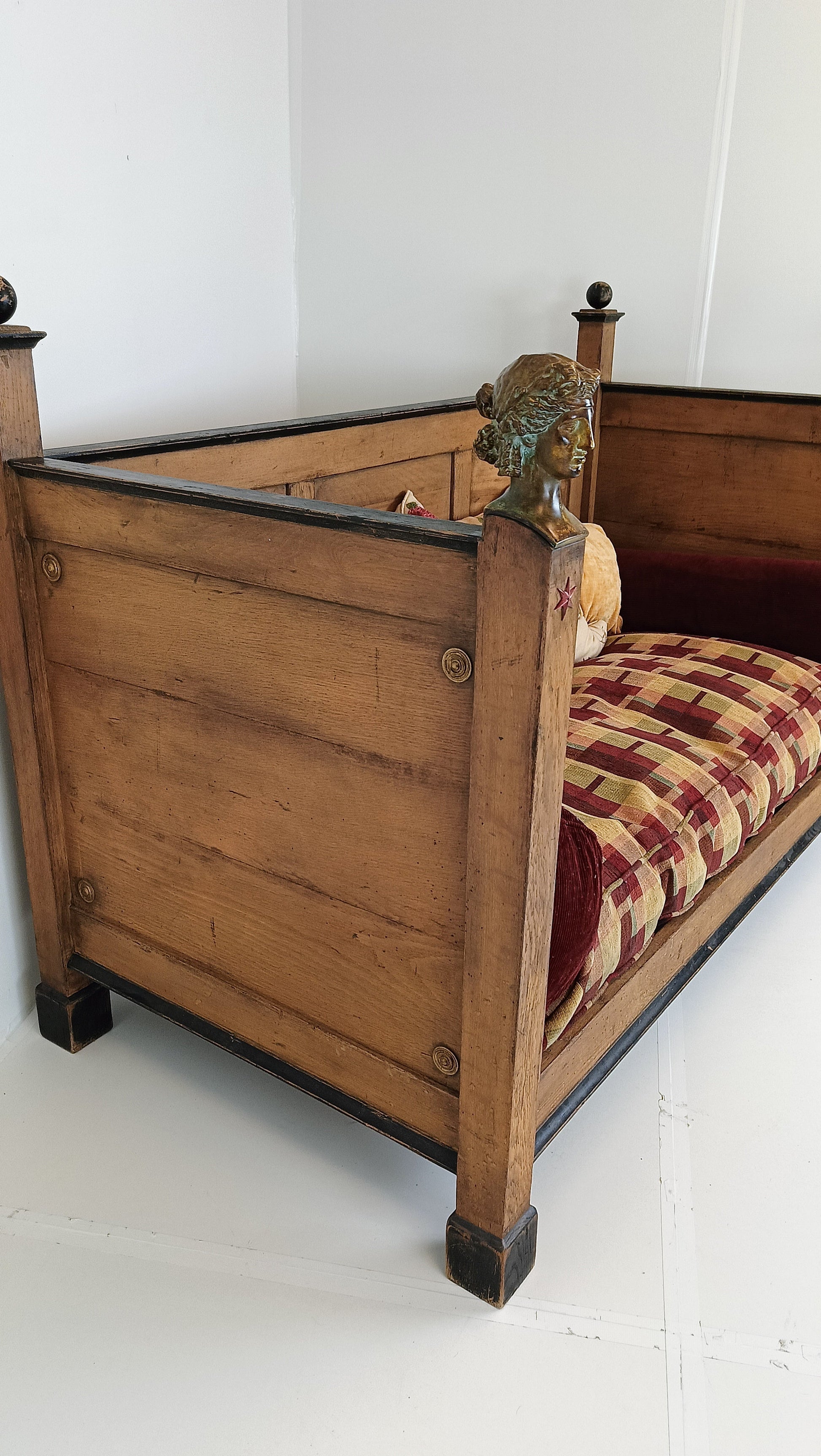 Italian Empire Style Sofa/Bed Italian Empire Style Sofa/Bed