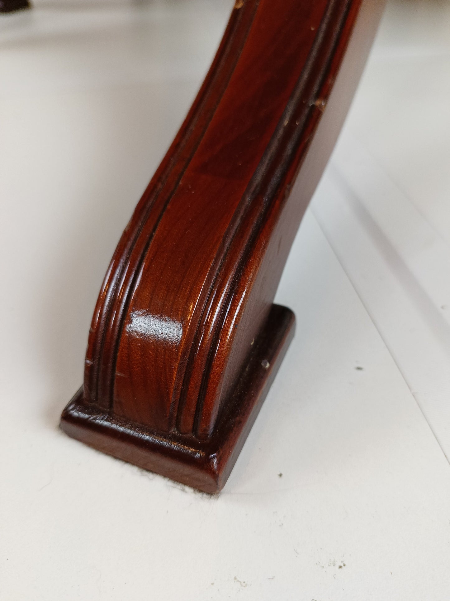 Jupe Expanding Round Table Jupe Expanding Round Table