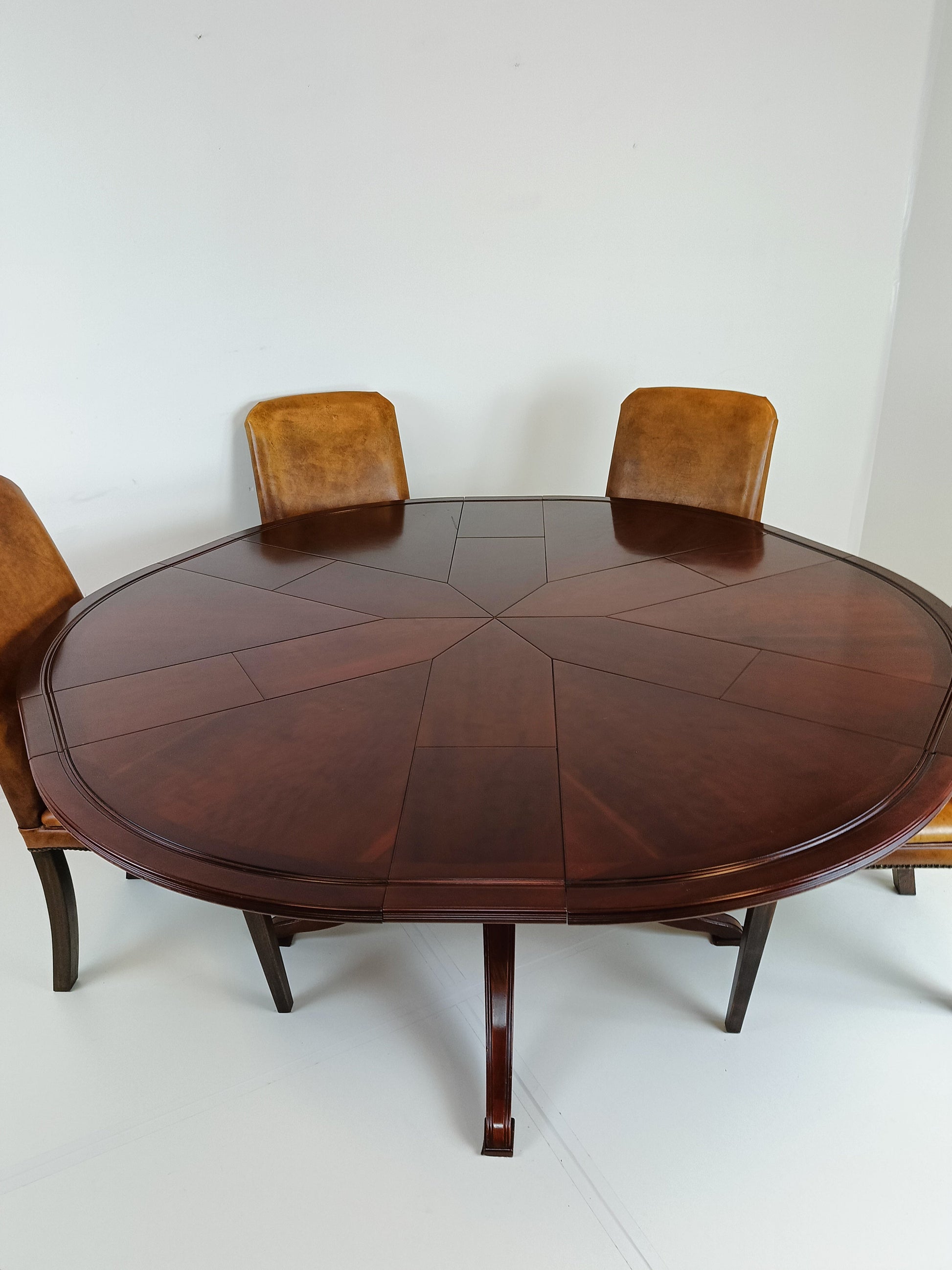 Jupe Expanding Round Table Jupe Expanding Round Table